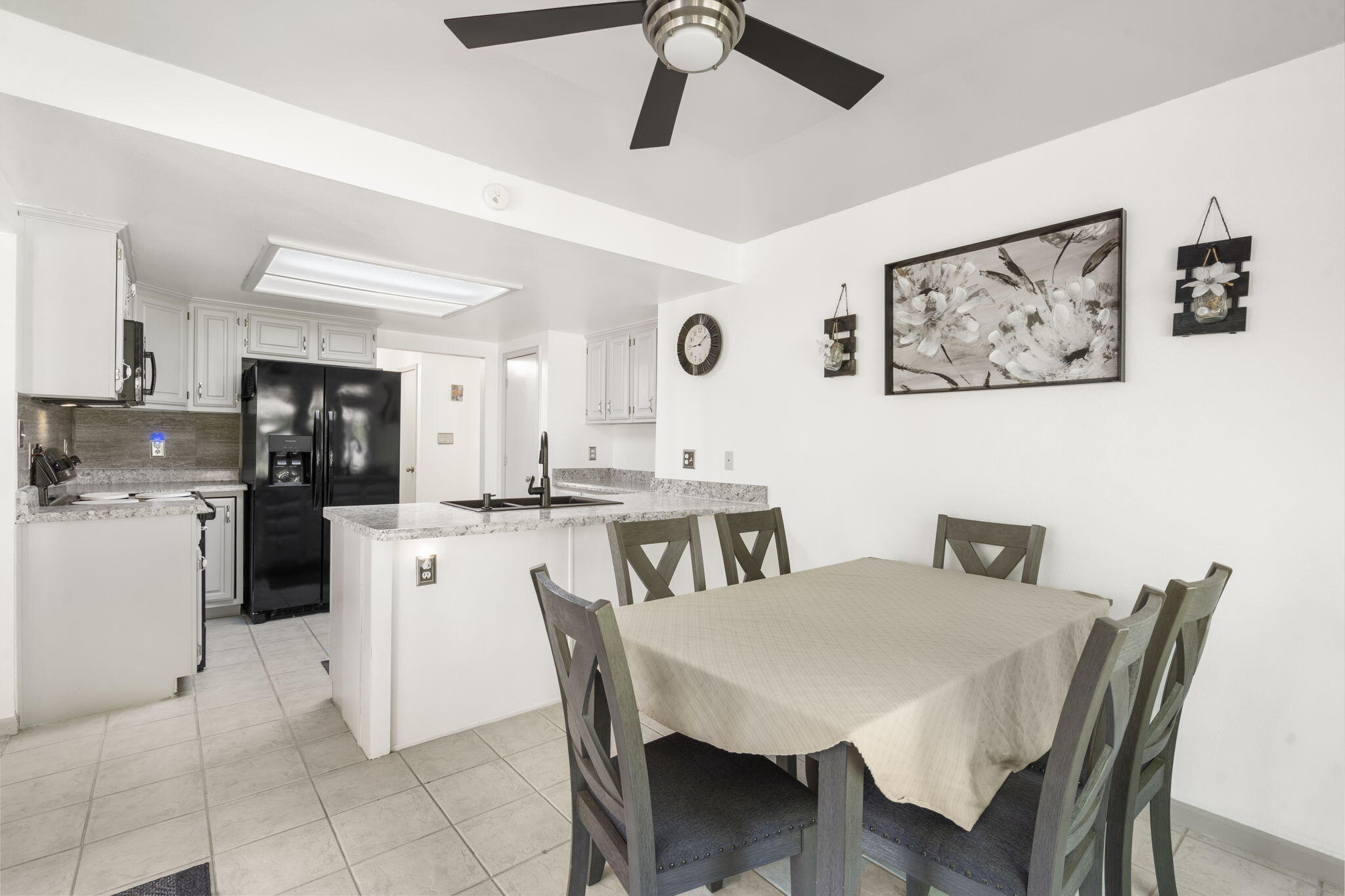 120 Lakeshore Drive Property Photo 9