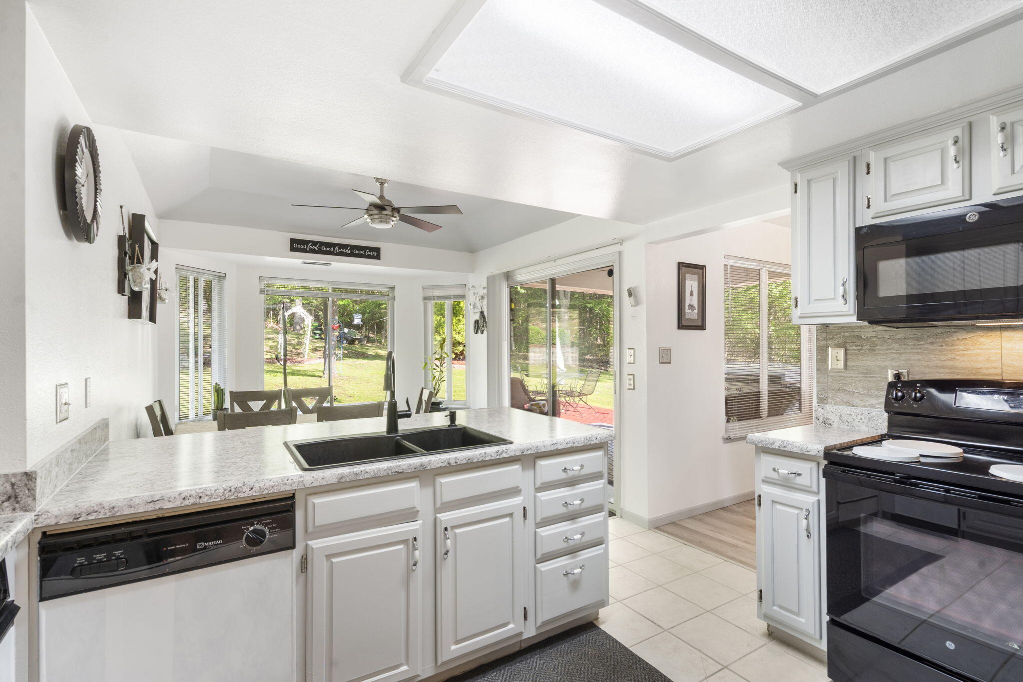 120 Lakeshore Drive Property Photo 10