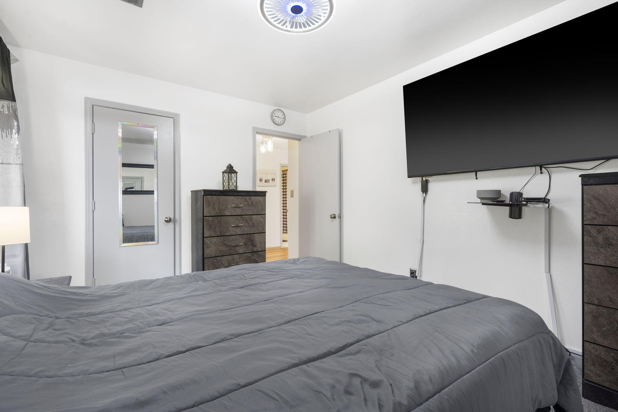 120 Lakeshore Drive Property Photo 14