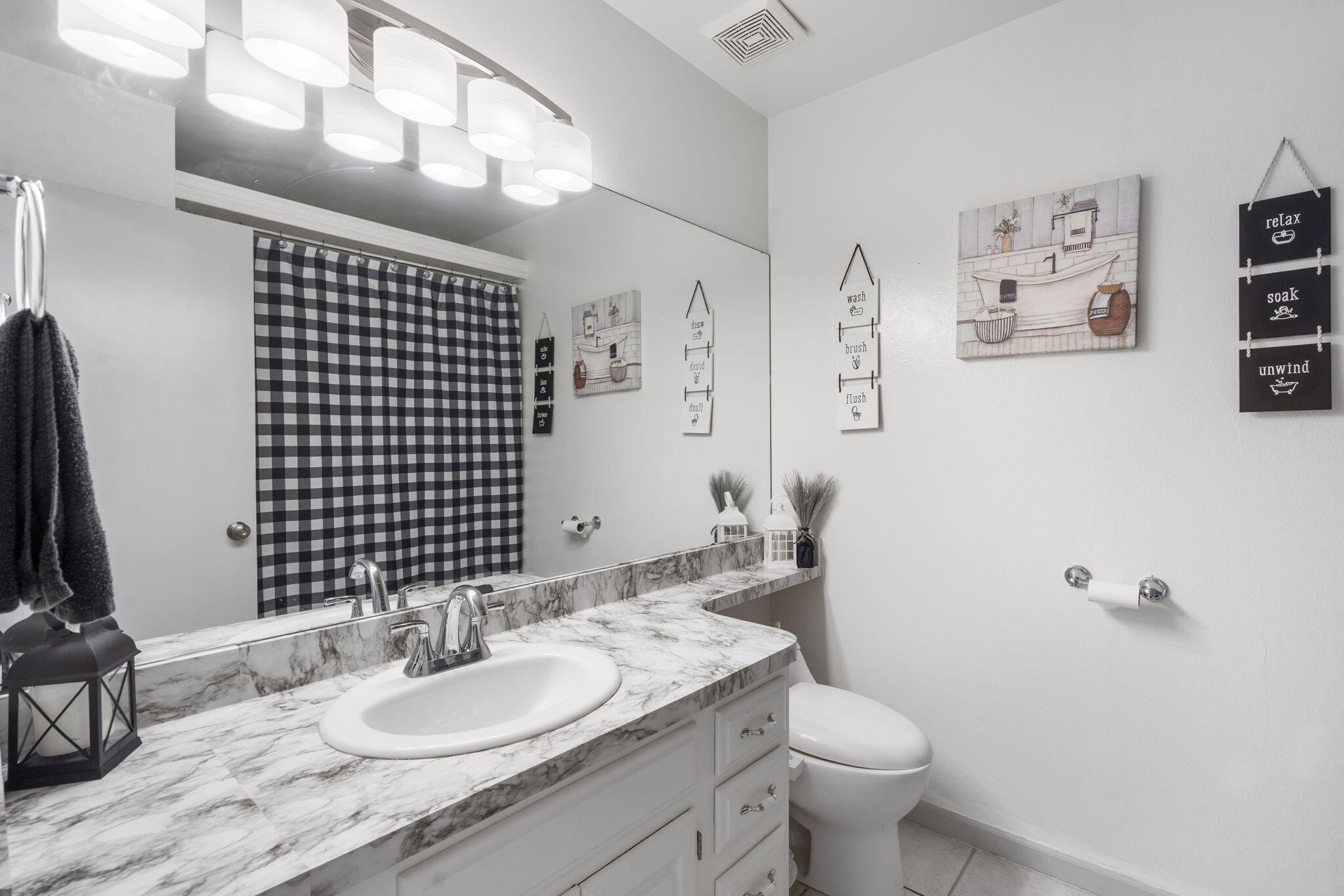 120 Lakeshore Drive Property Photo 17