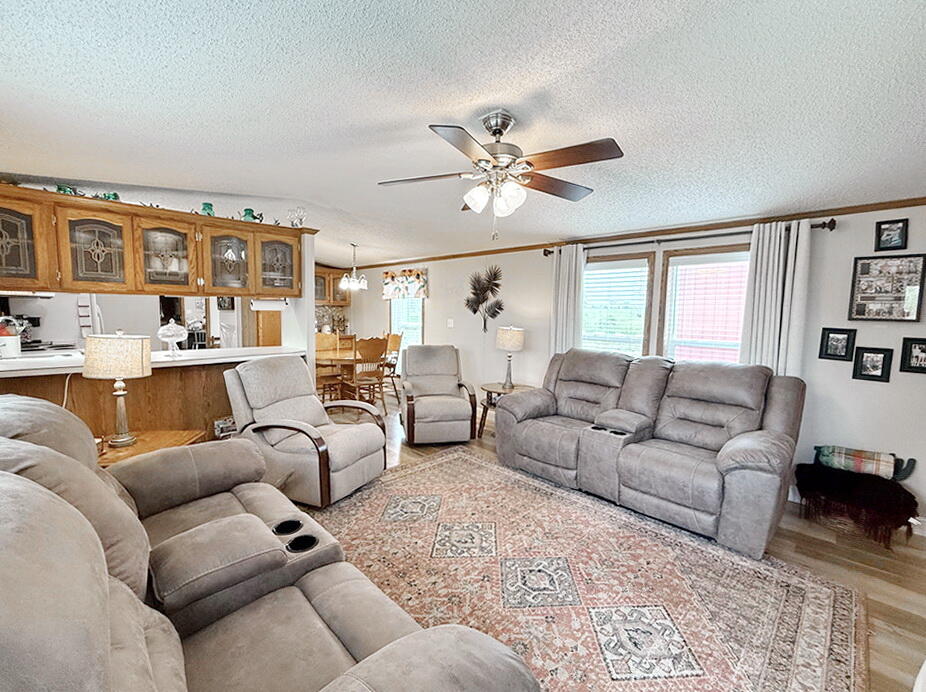 9177 South 751 Road Property Photo 5