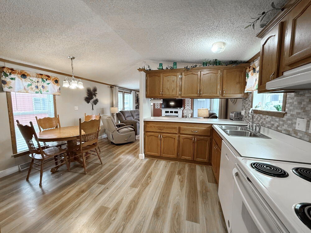 9177 South 751 Road Property Photo 8