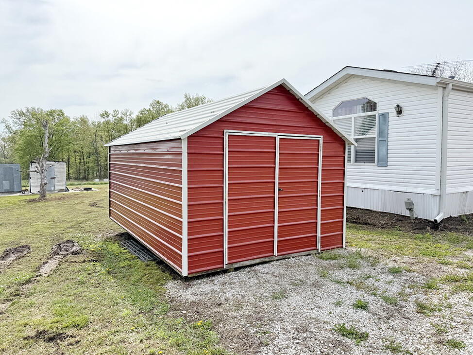 9177 South 751 Road Property Photo 24