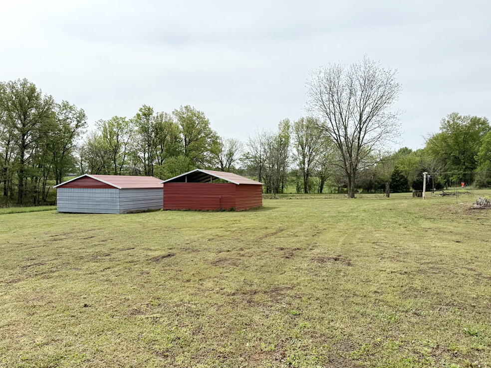9177 South 751 Road Property Photo 26