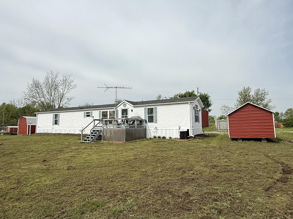 9177 South 751 Road Property Photo 32