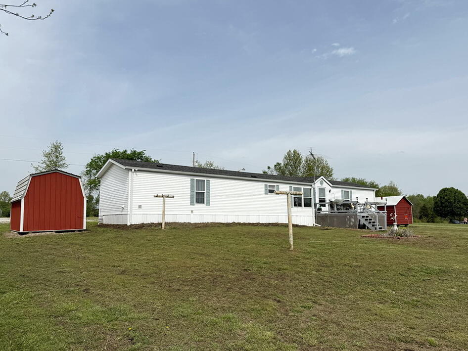 9177 South 751 Road Property Photo 33