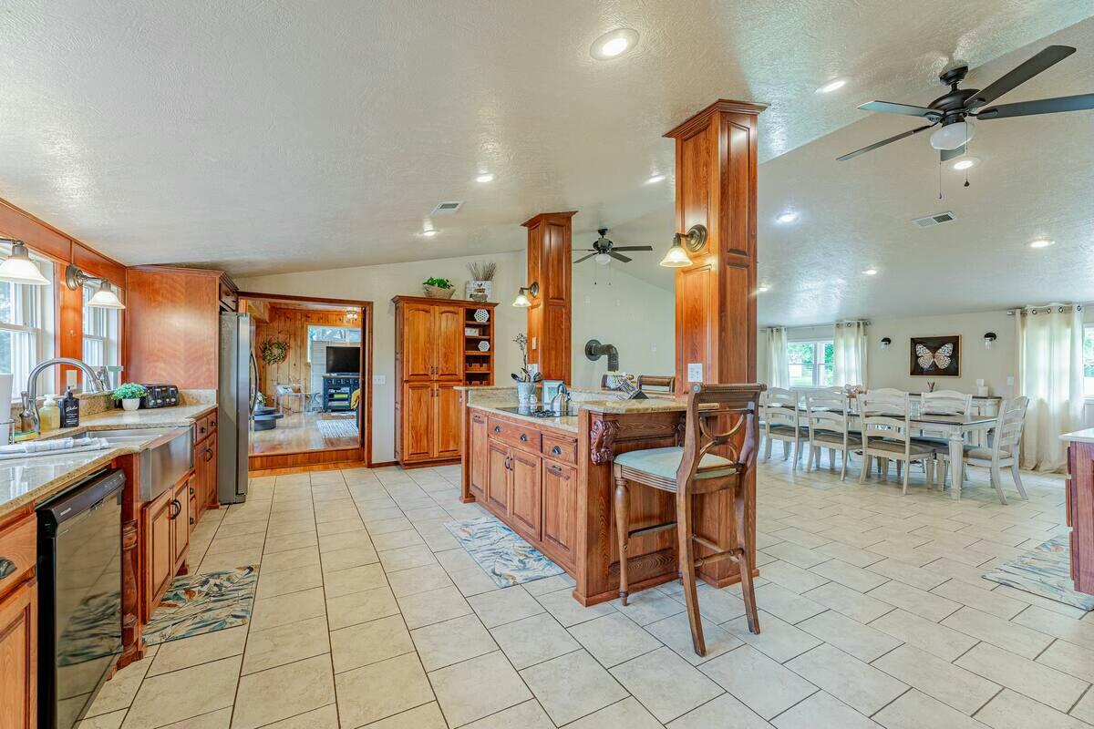 267/271 Knox Lane Property Photo 14