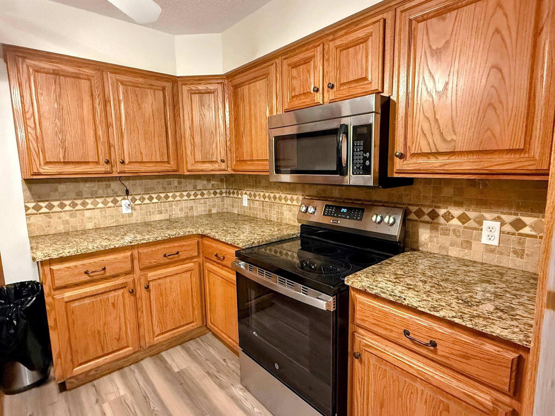 213 West Charles Street Property Photo 14