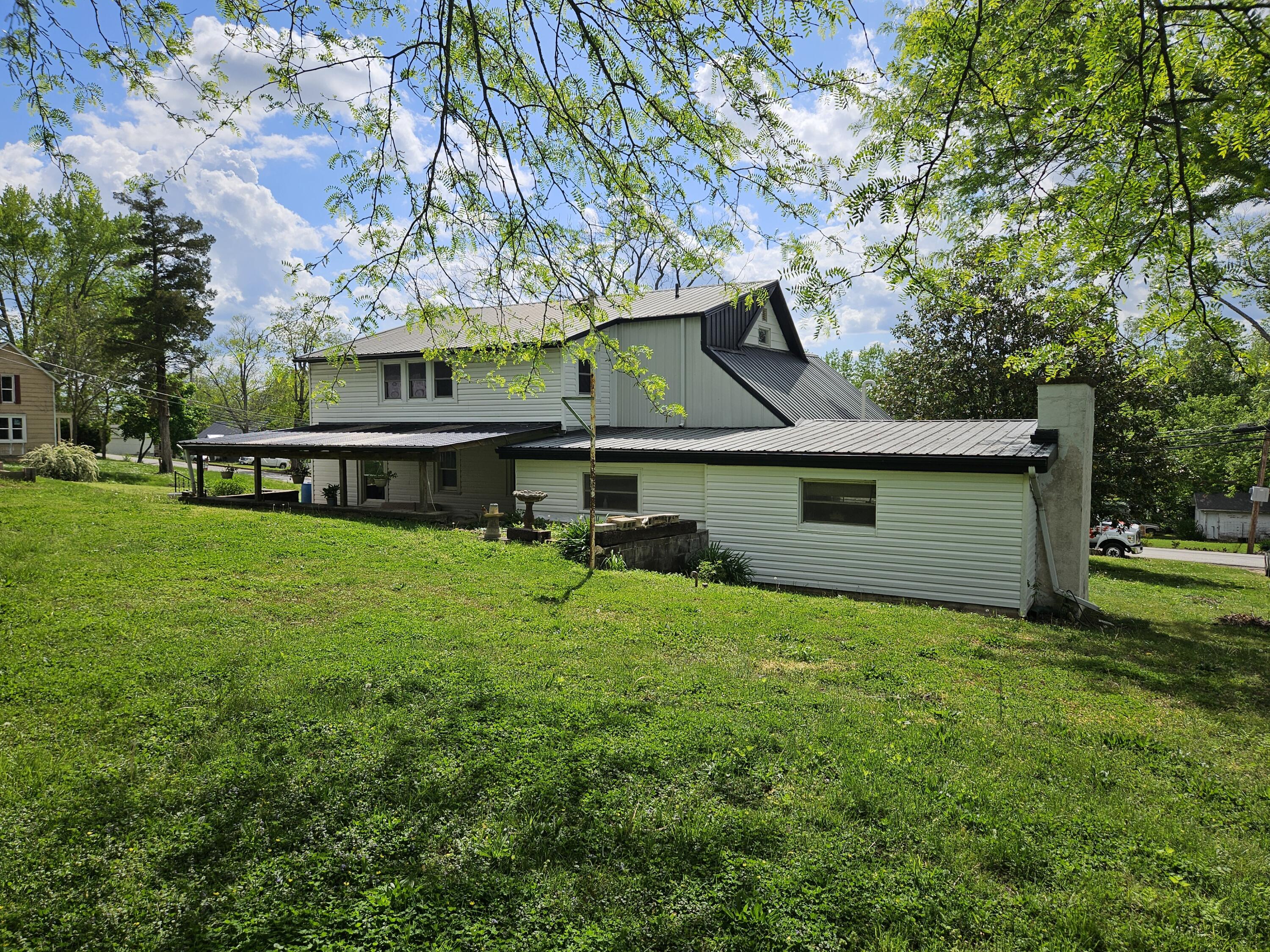 304 South Mansfield Road Property Photo 8