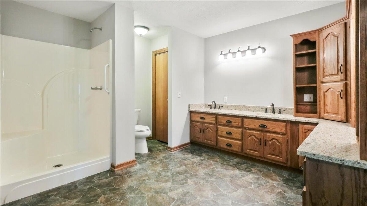 688 Carter St 123 Property Photo 19