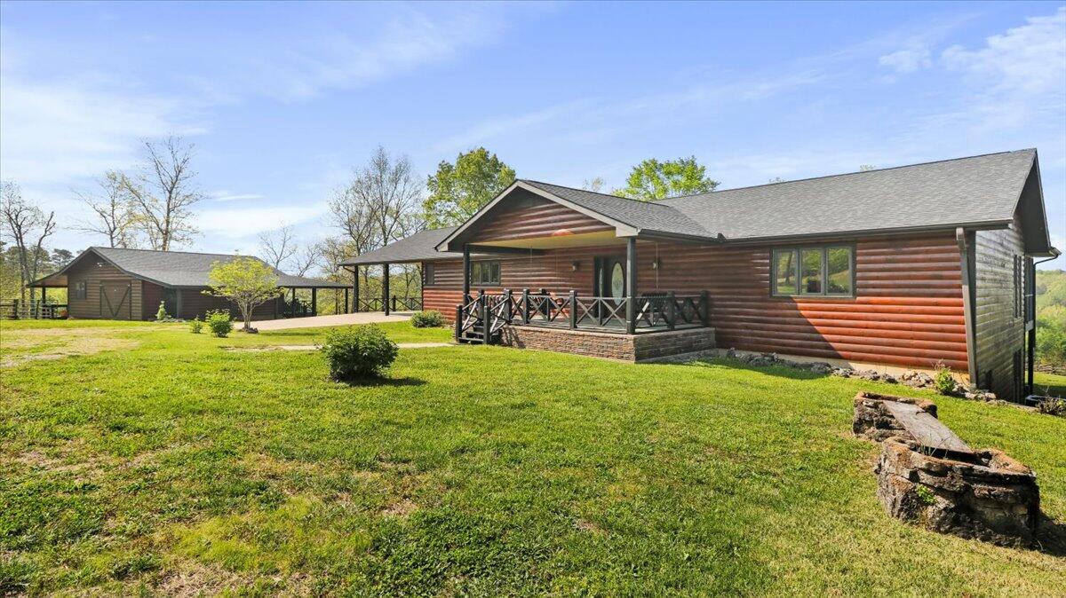 688 Carter 123 Property Photo