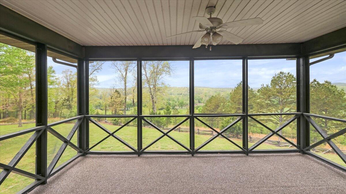 688 Carter 123 Property Photo 18