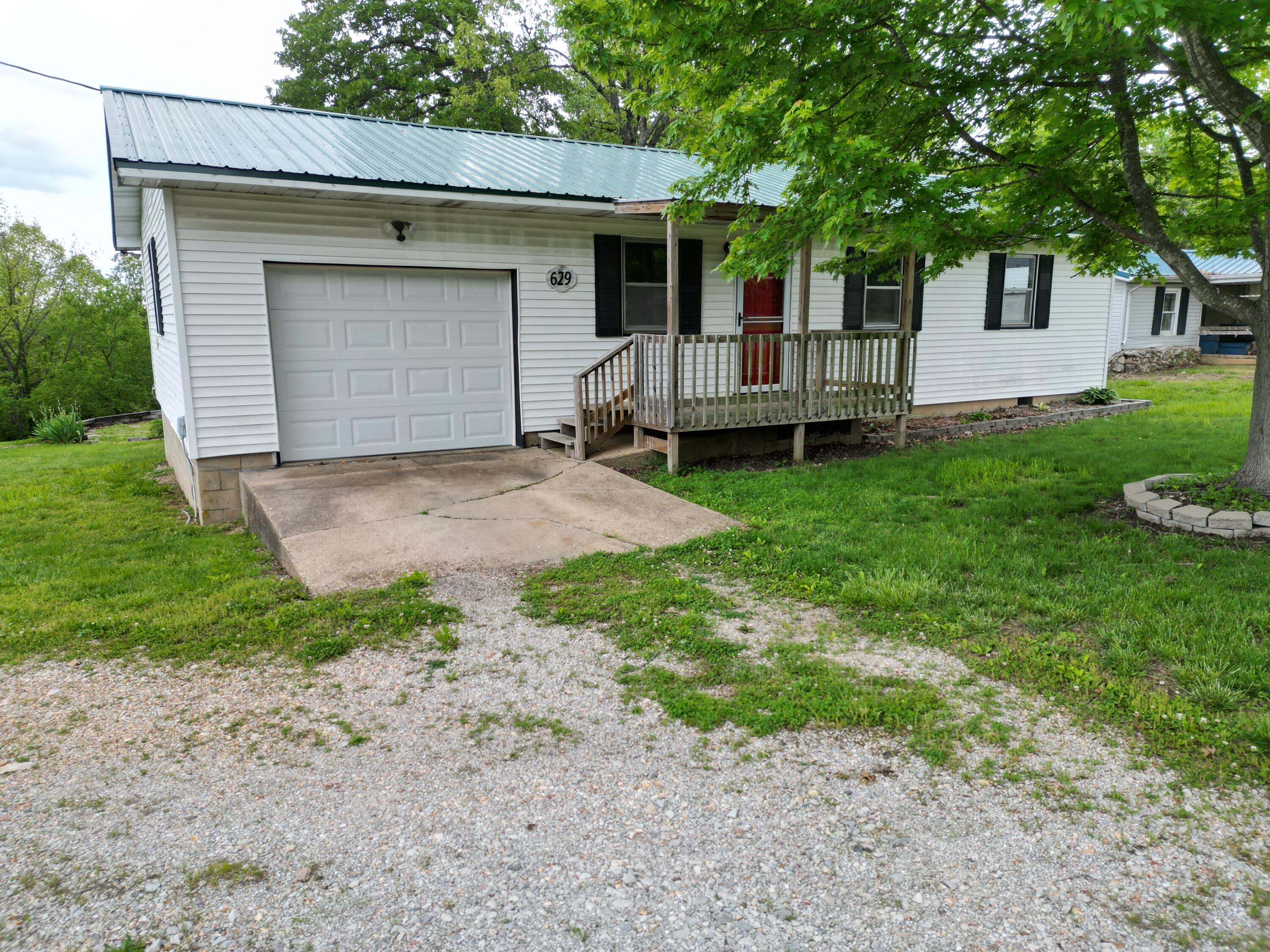 629 South Eagle Street Property Photo