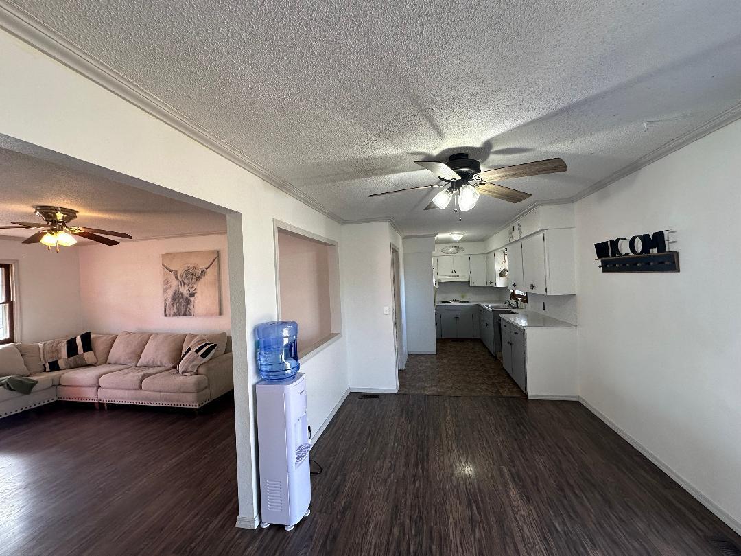 629 South Eagle Street Property Photo 7