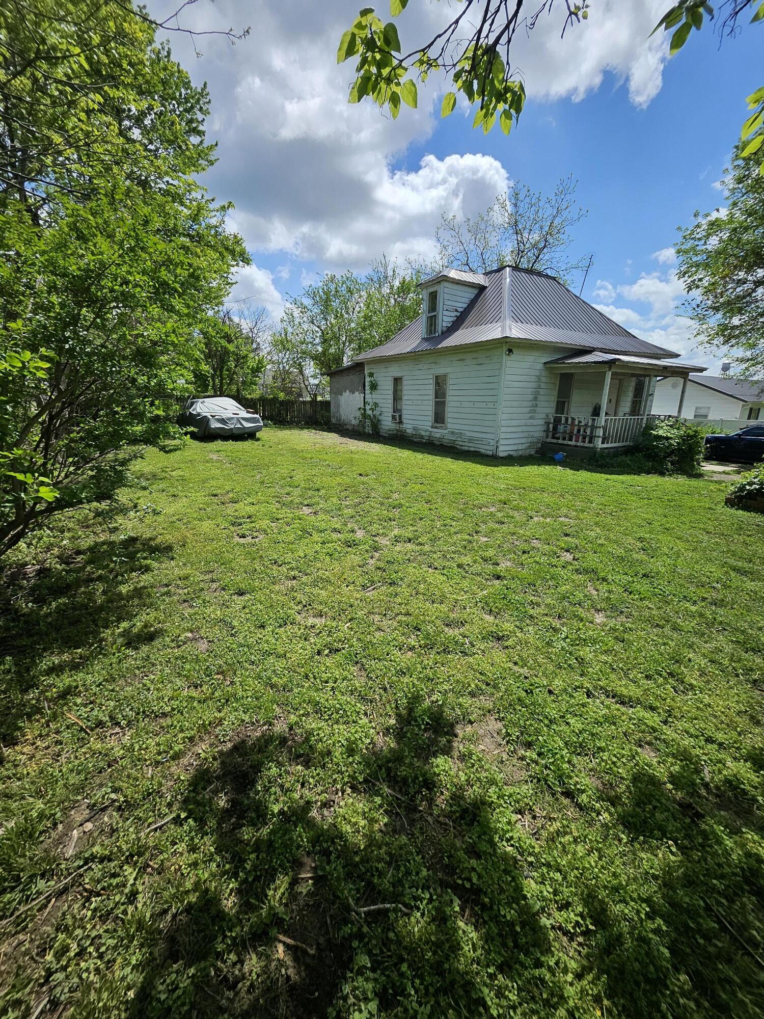 110 North Elm Street Property Photo 3