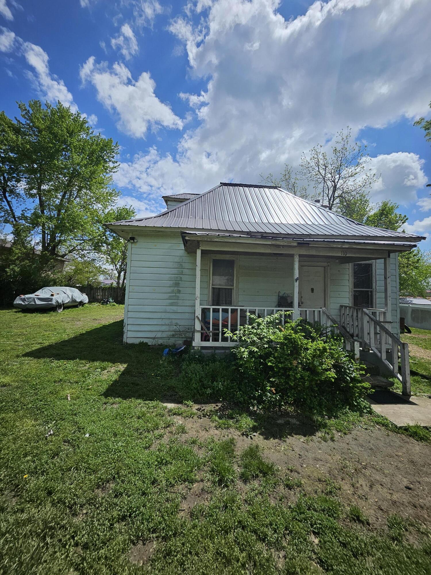 110 North Elm Street Property Photo 4