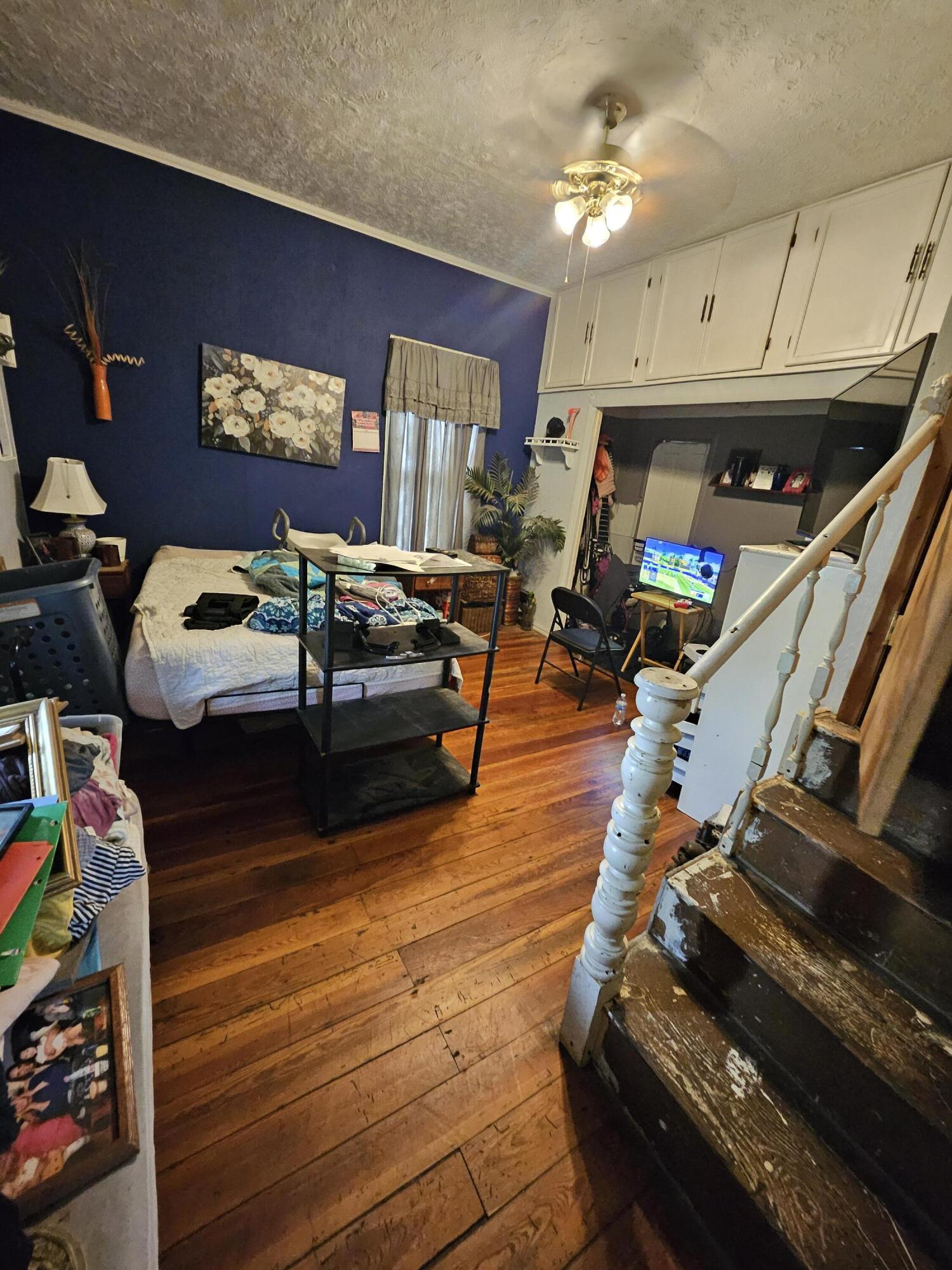 110 North Elm Street Property Photo 8