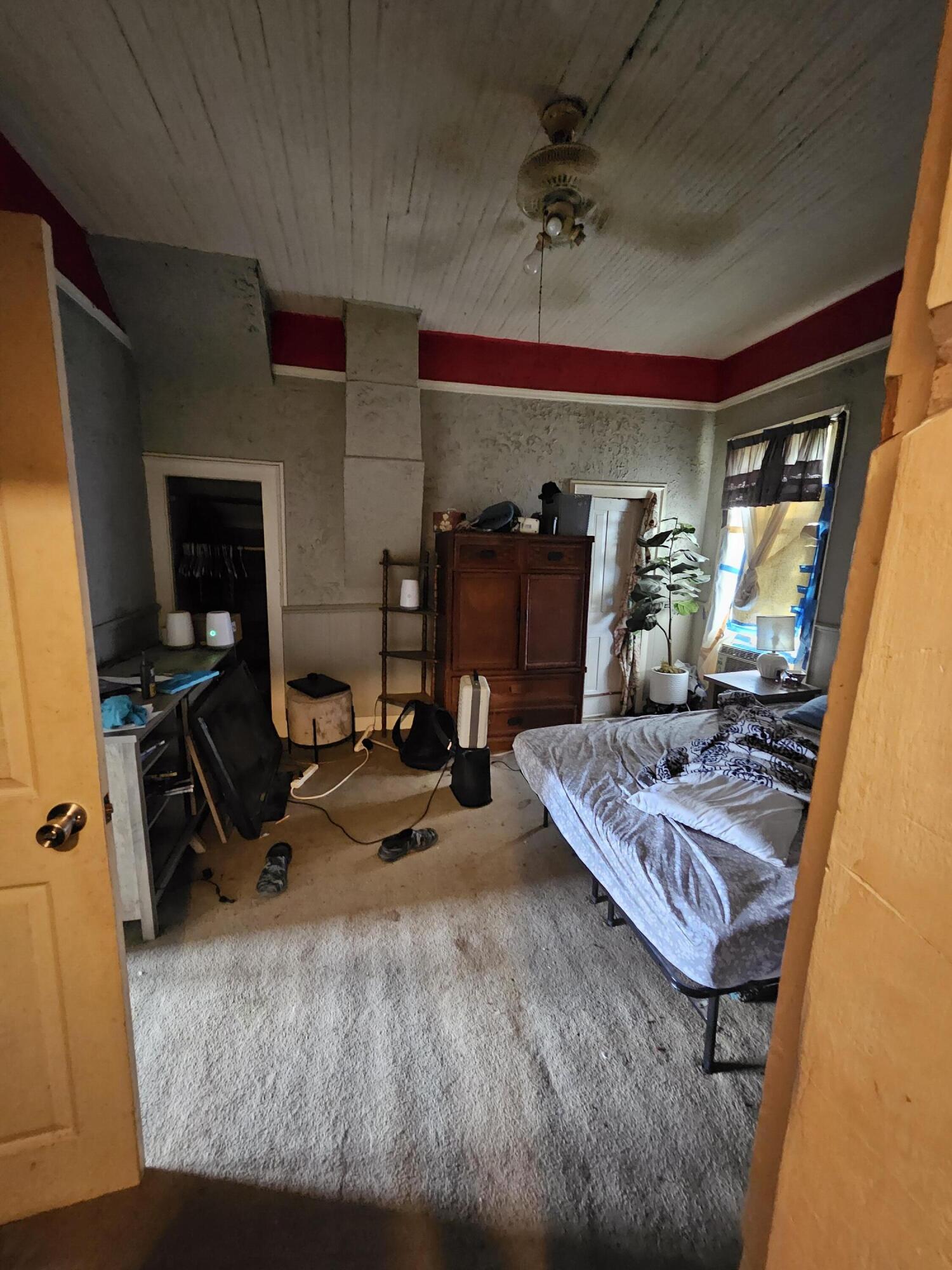110 North Elm Street Property Photo 17