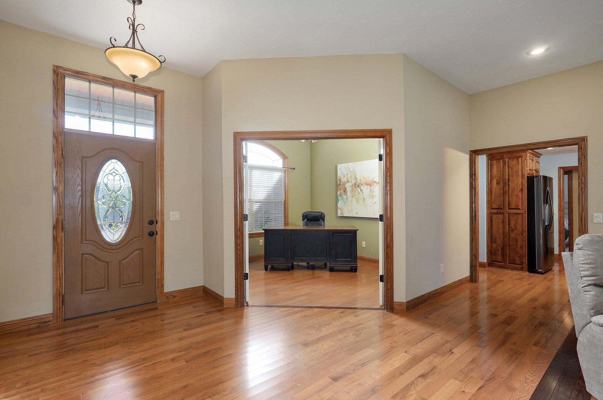 613 Meadowgate Drive Property Photo 5