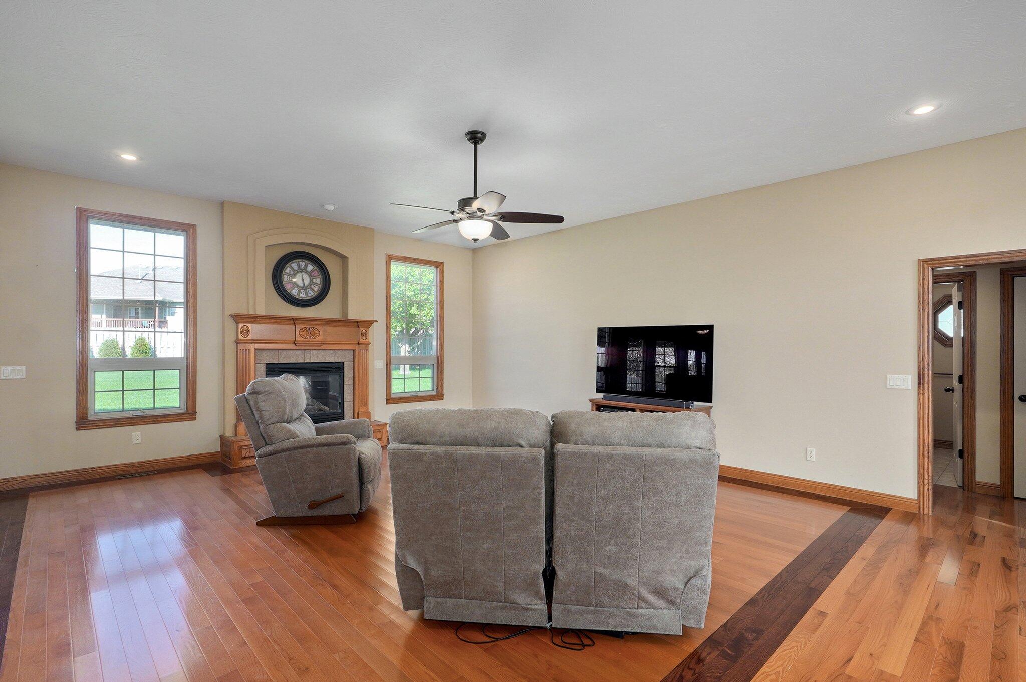 613 Meadowgate Drive Property Photo 8