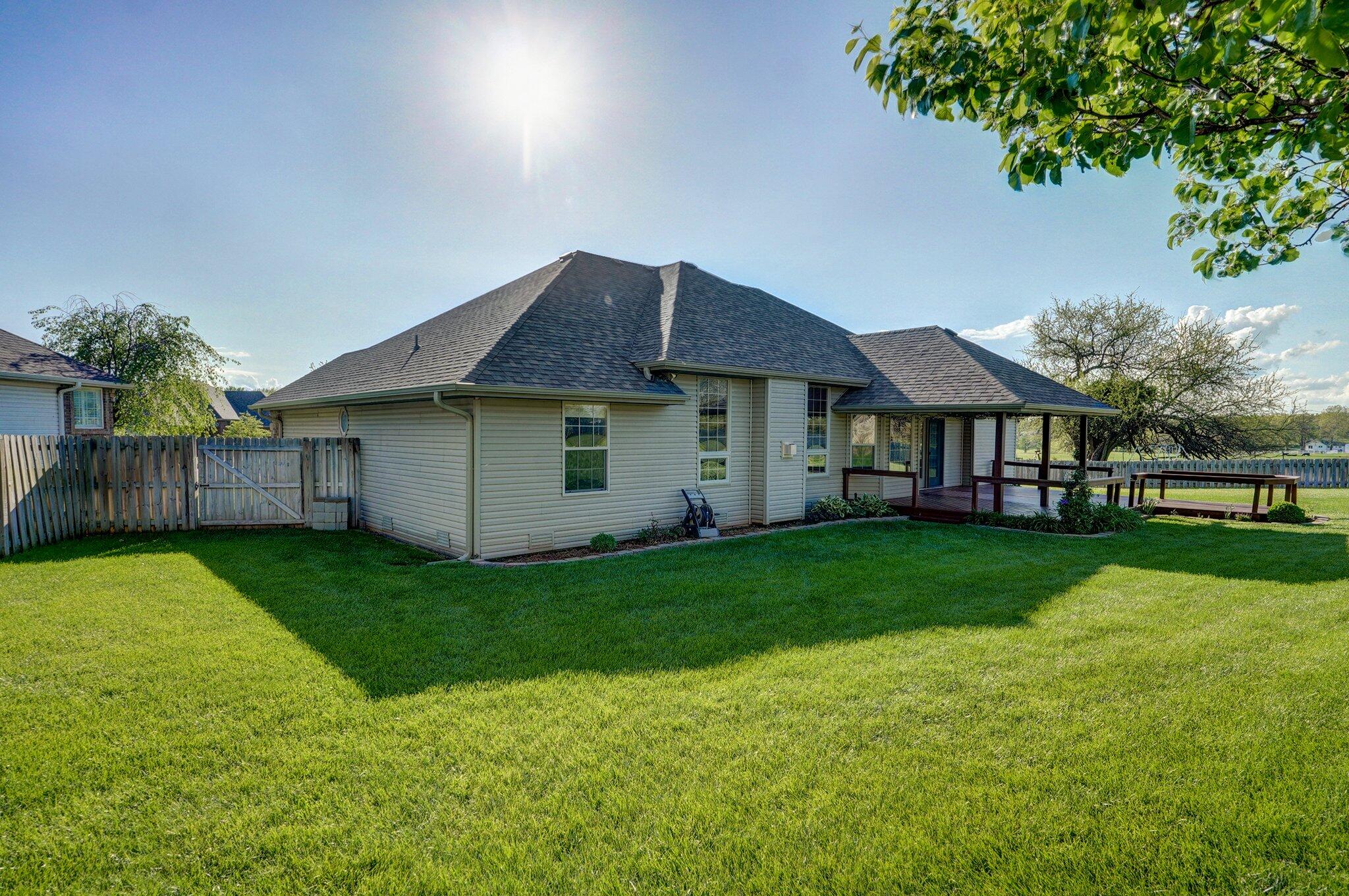 613 Meadowgate Drive Property Photo 38