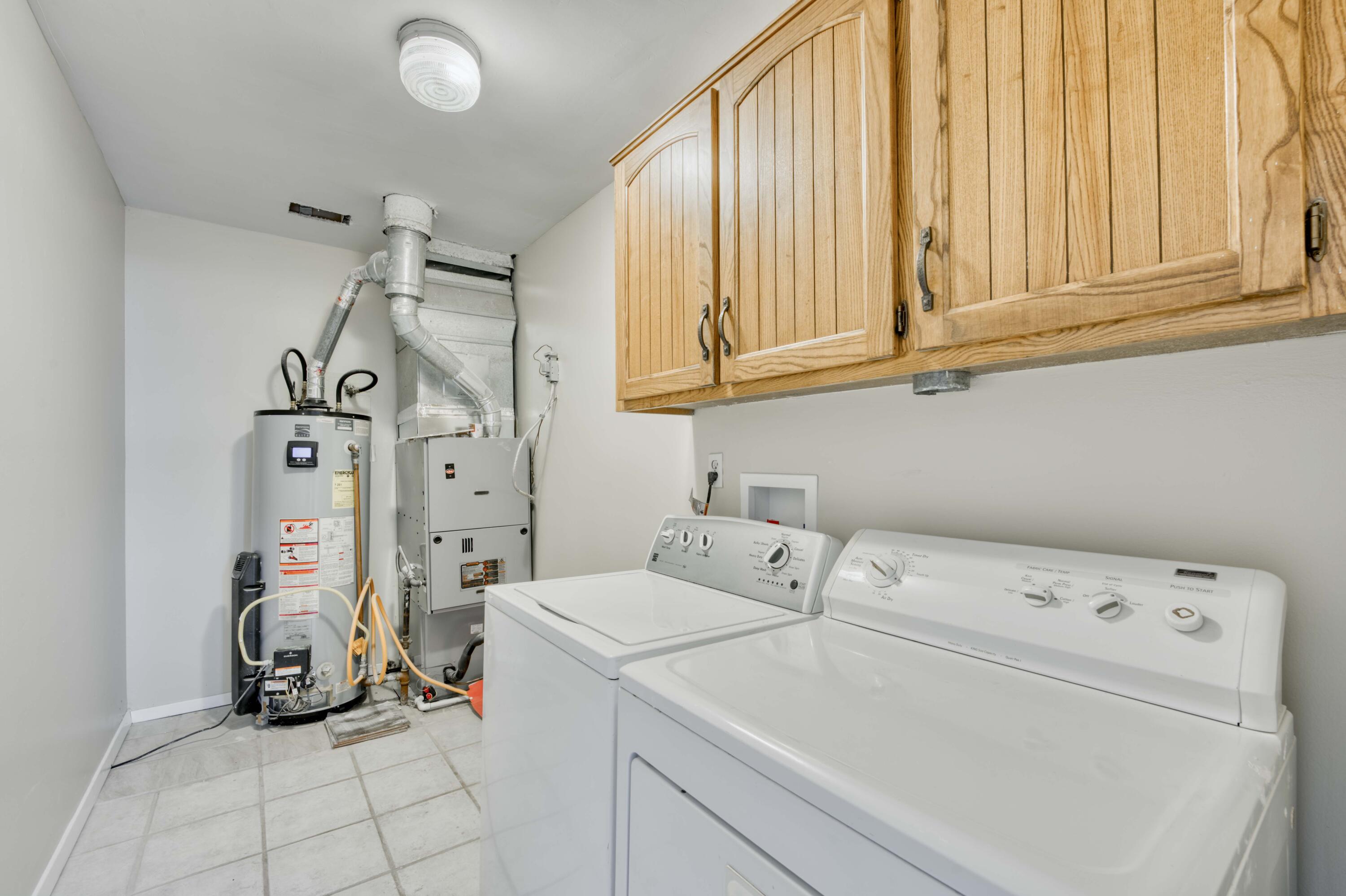 5633 South Hampton Avenue Property Photo 10