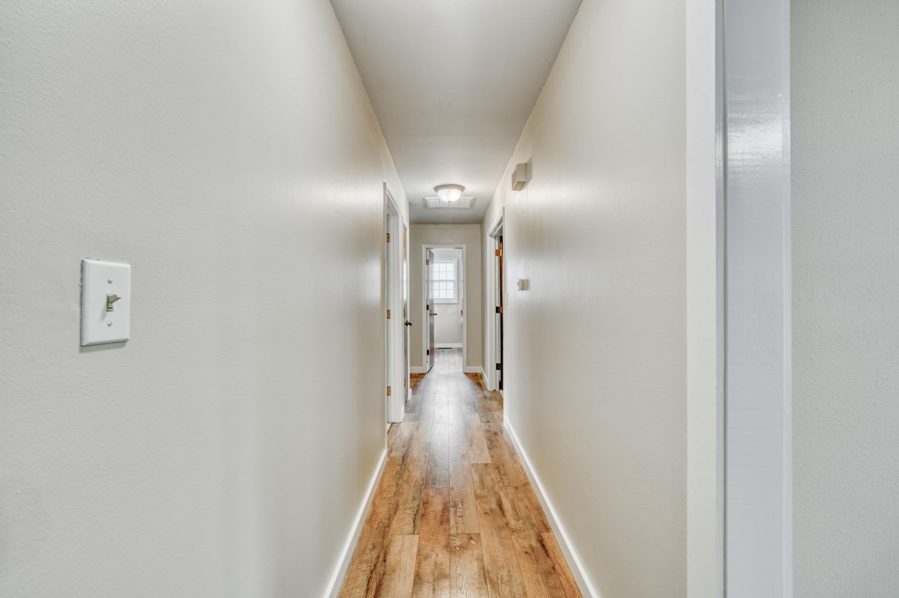 5633 South Hampton Avenue Property Photo 11