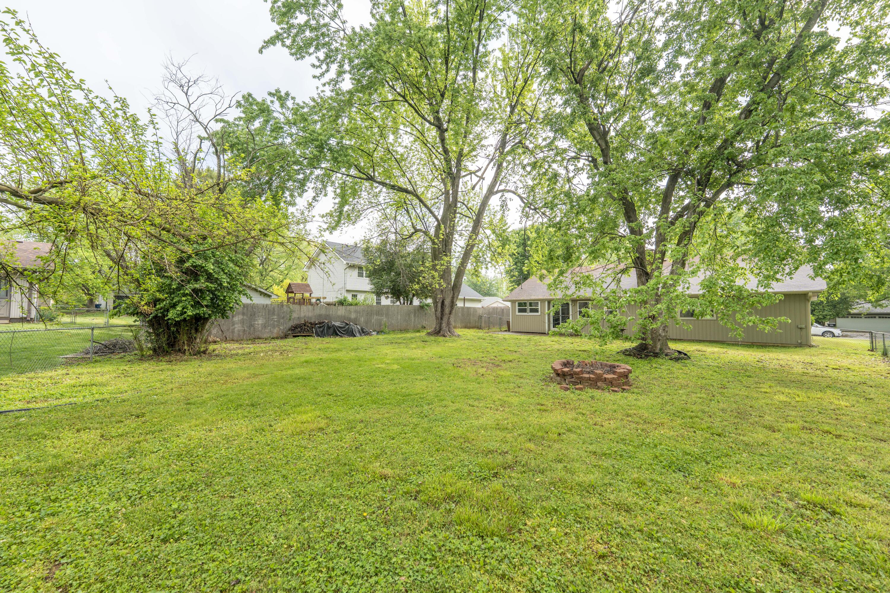 5633 South Hampton Avenue Property Photo 20