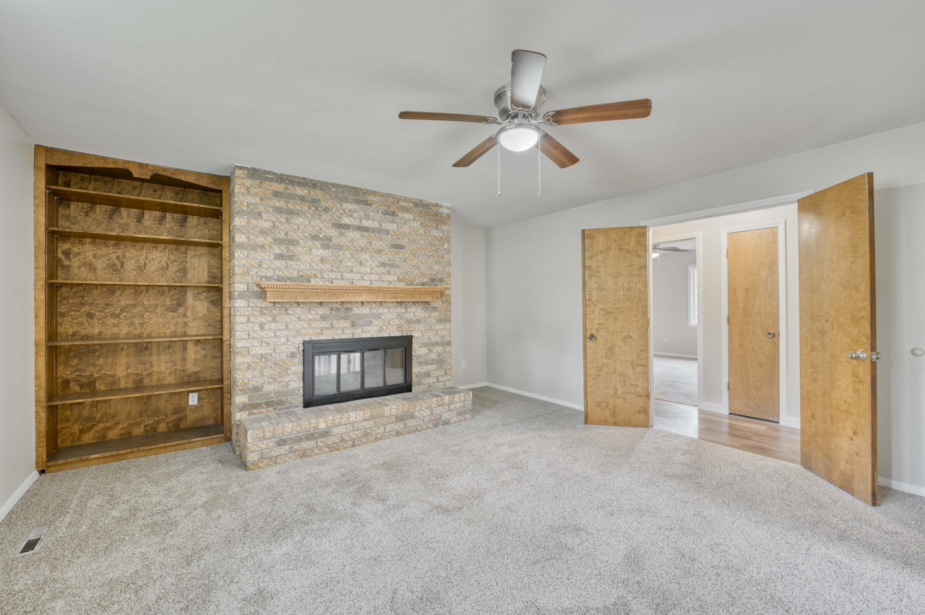 5633 South Hampton Avenue Property Photo 27