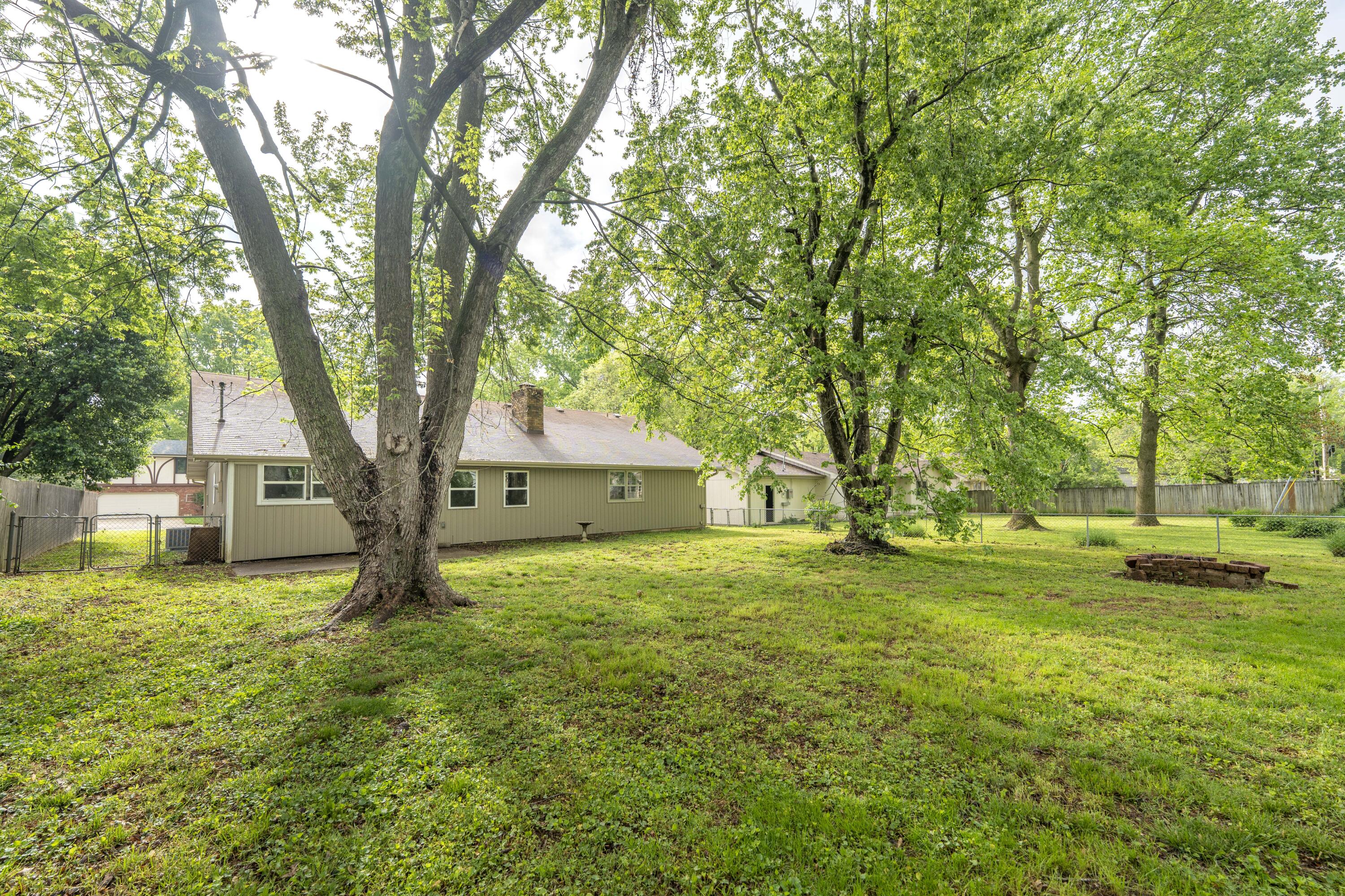 5633 South Hampton Avenue Property Photo 30