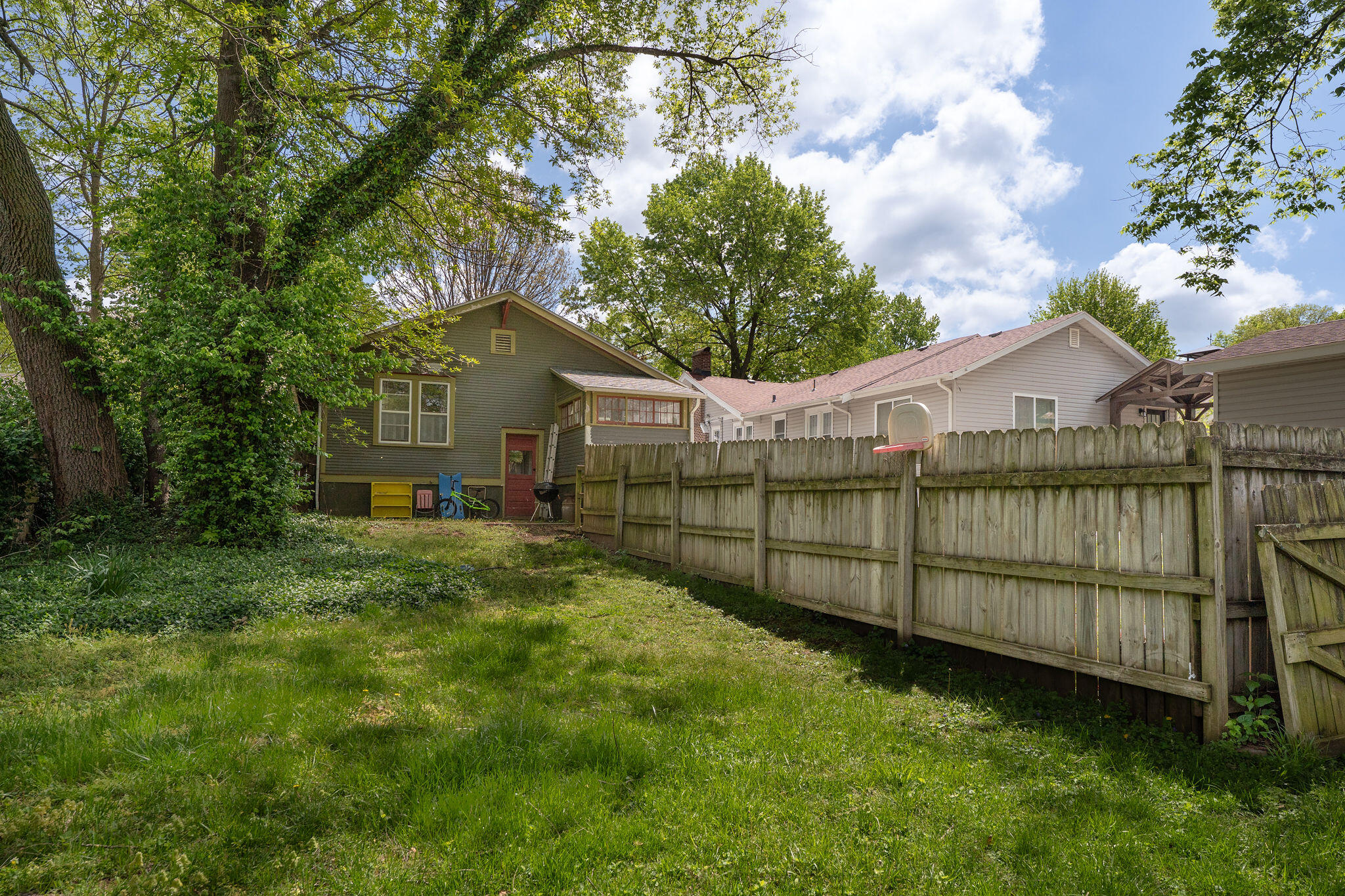 937 South Fremont Avenue Property Photo 24