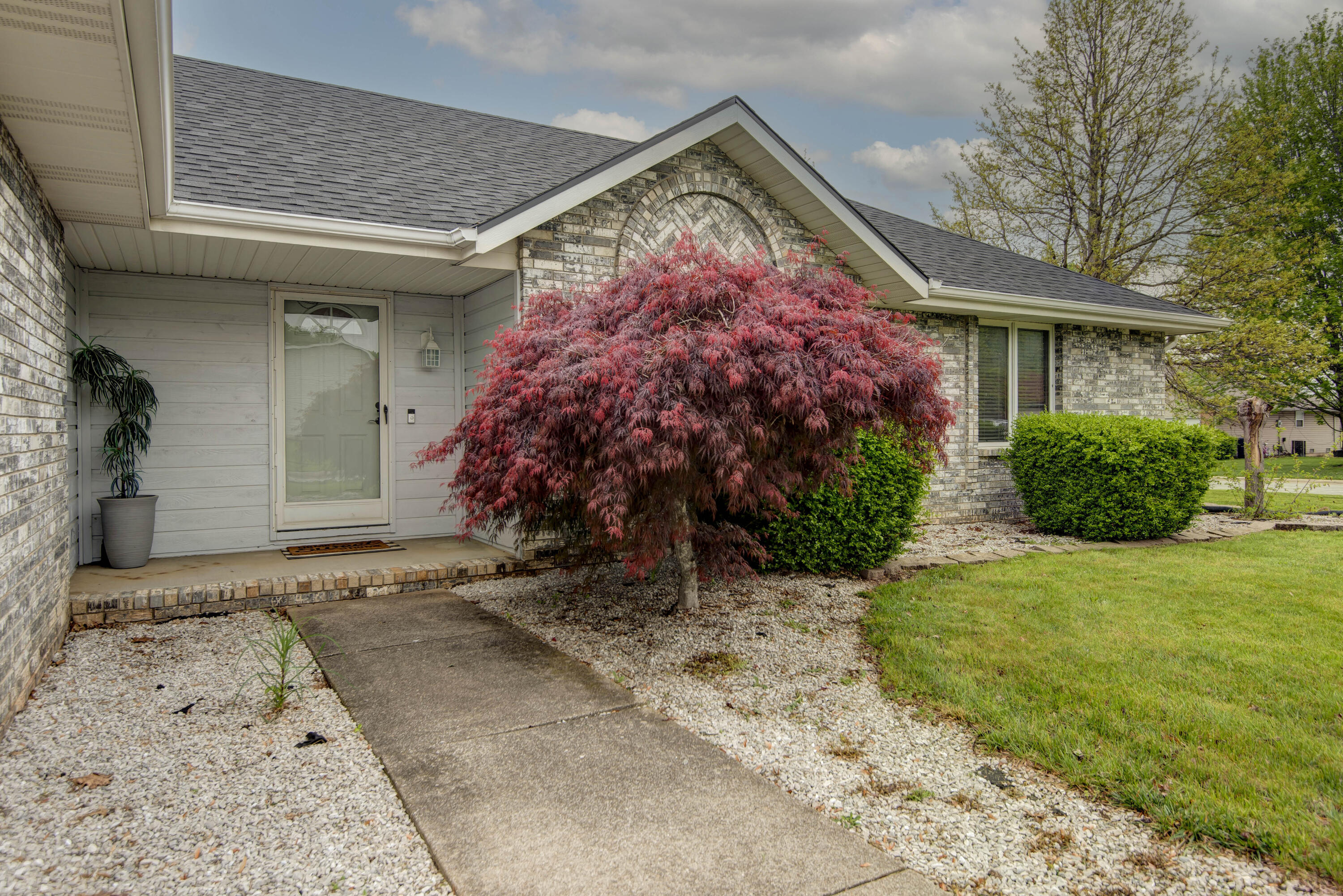2639 North Wildberry Court Property Photo 3