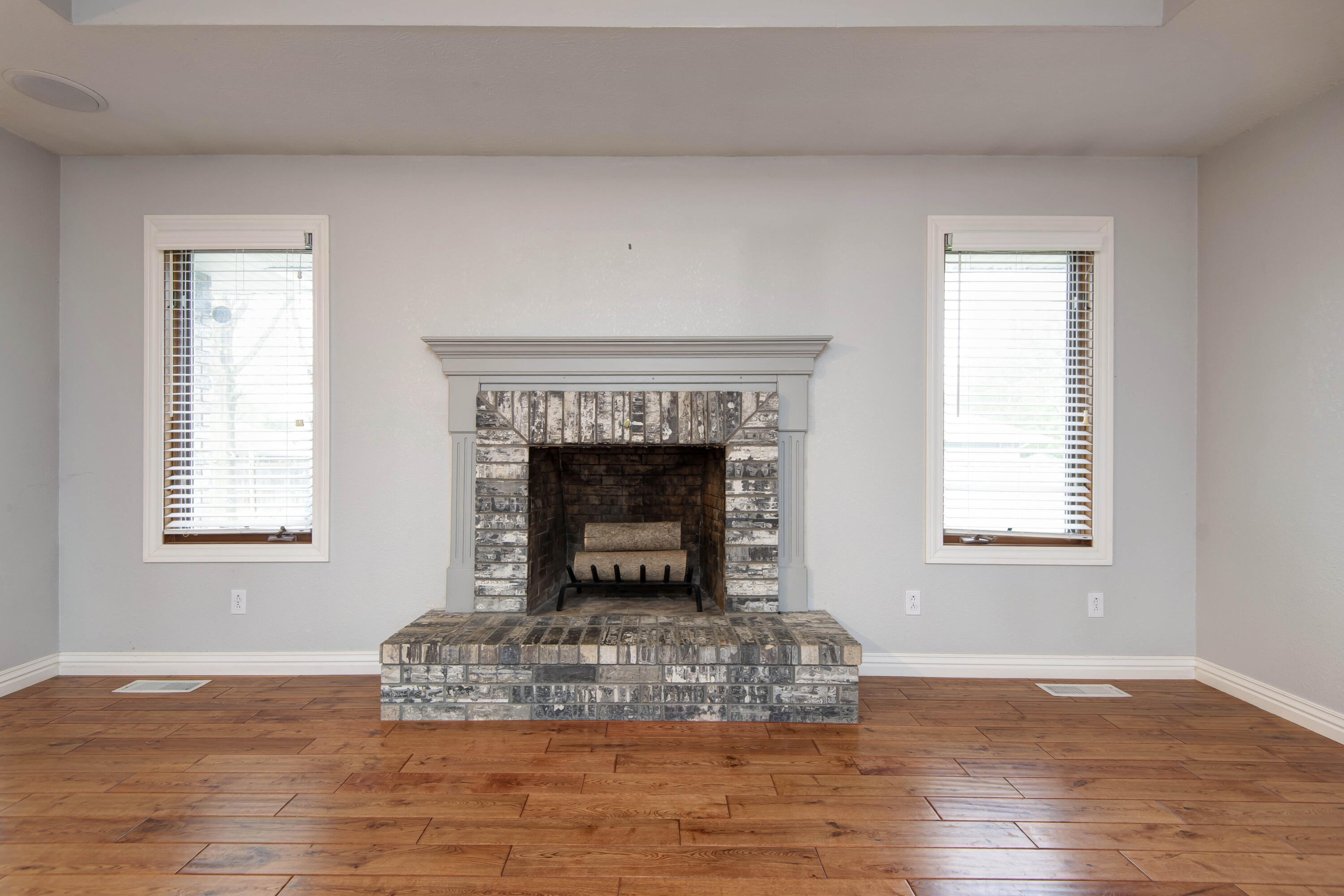 2639 North Wildberry Court Property Photo 6