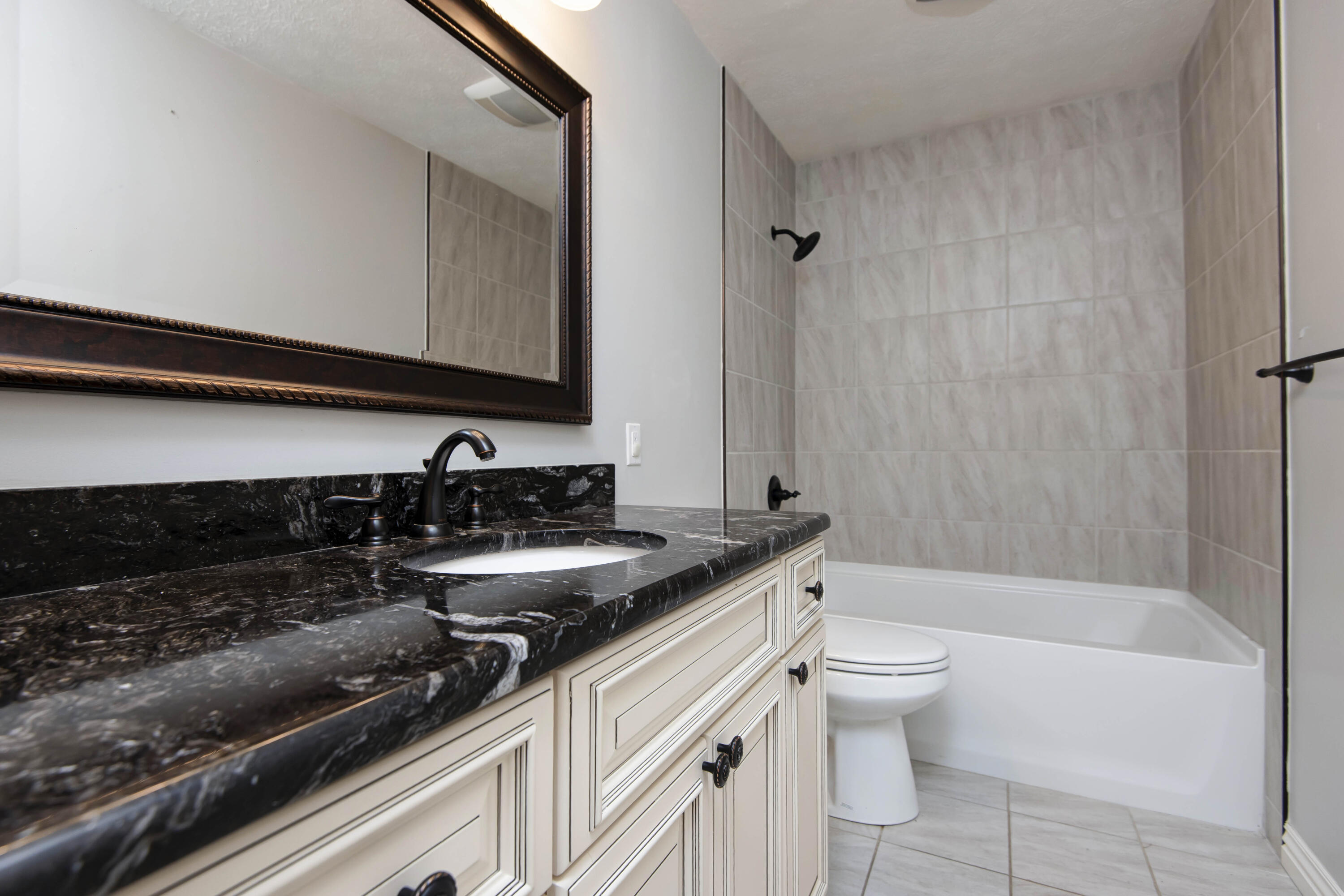 2639 North Wildberry Court Property Photo 16