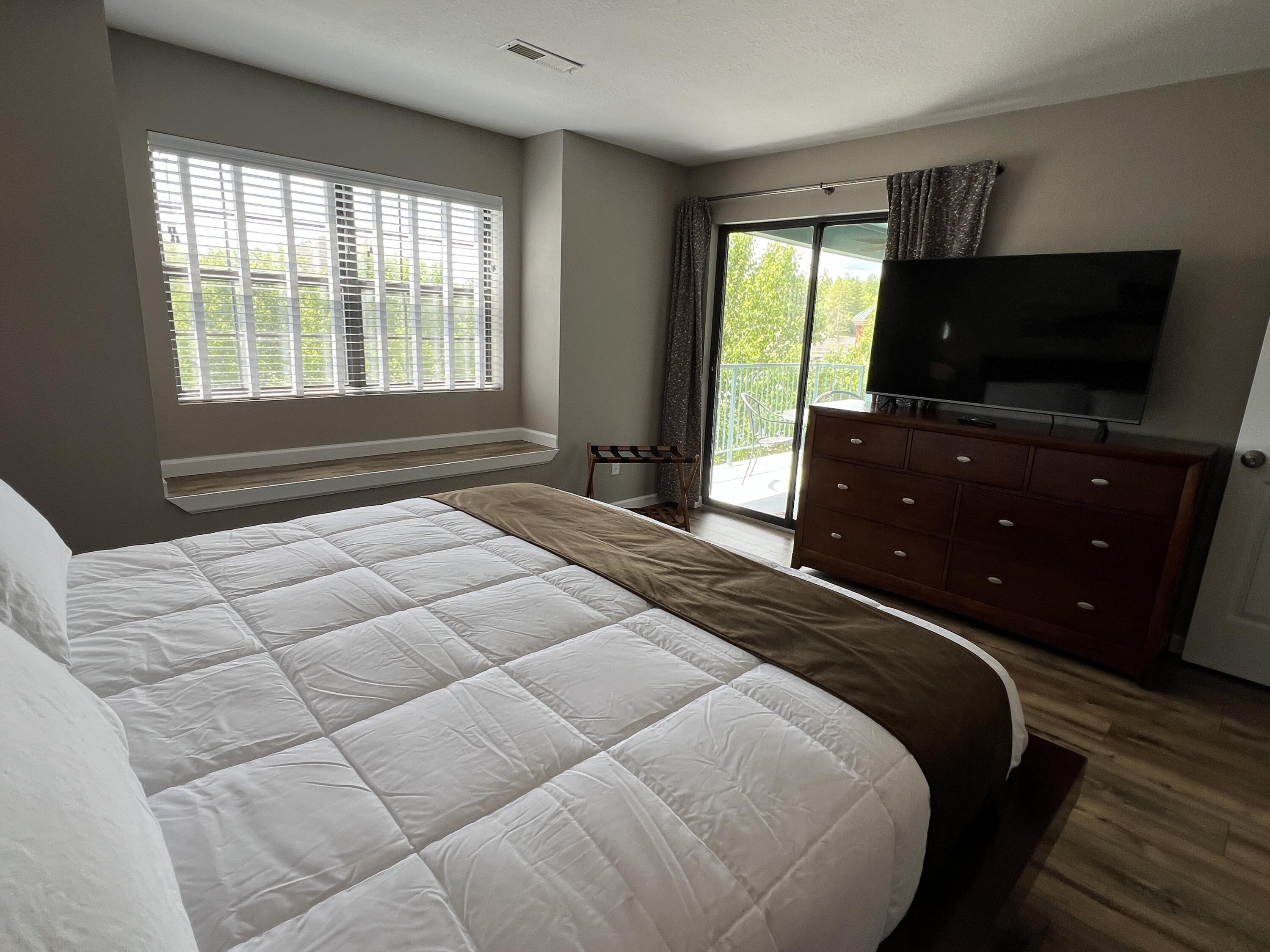 2700 Green Mountain Drive Property Photo 35
