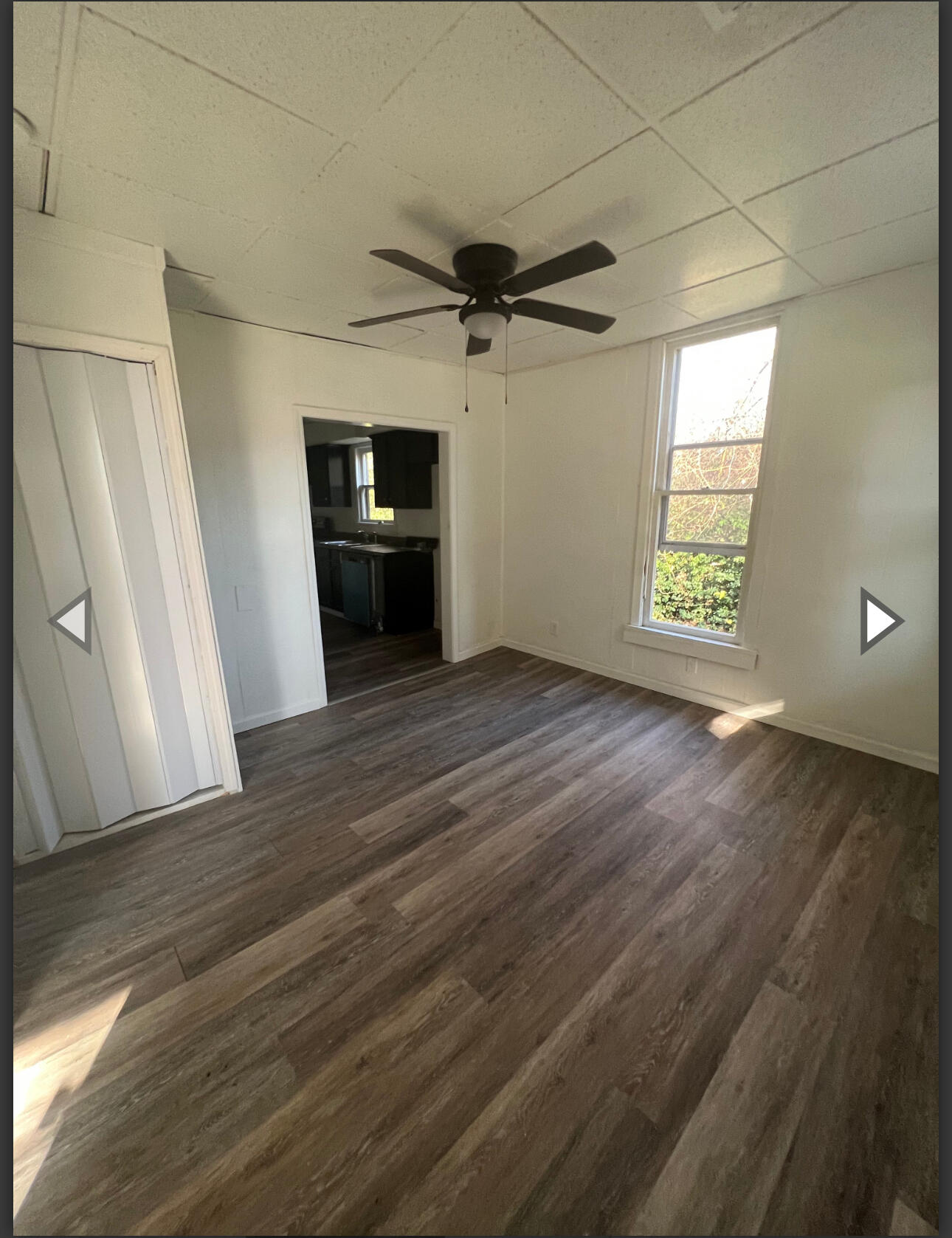 2551 West Grand Street Property Photo 2