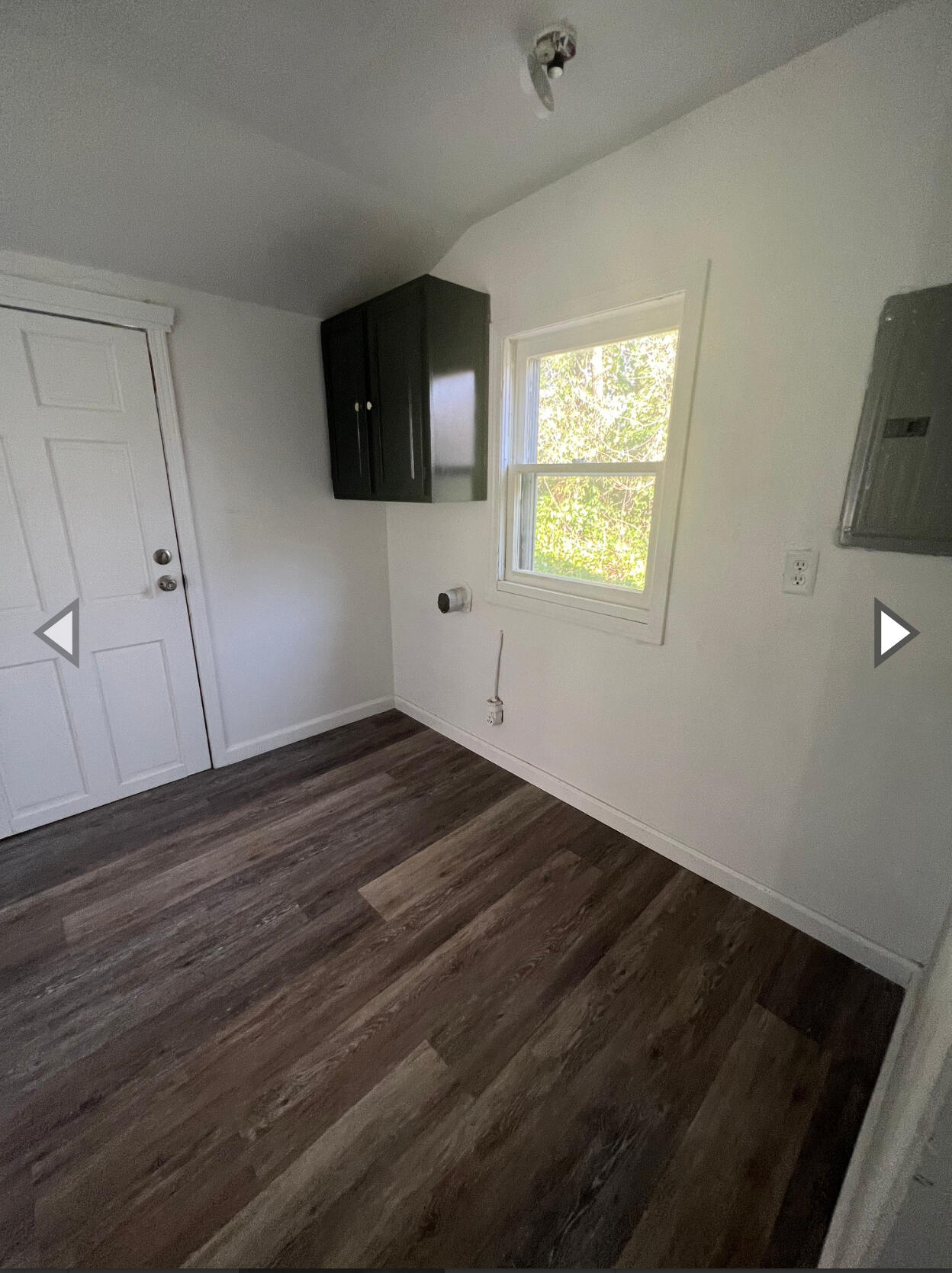 2551 West Grand Street Property Photo 7