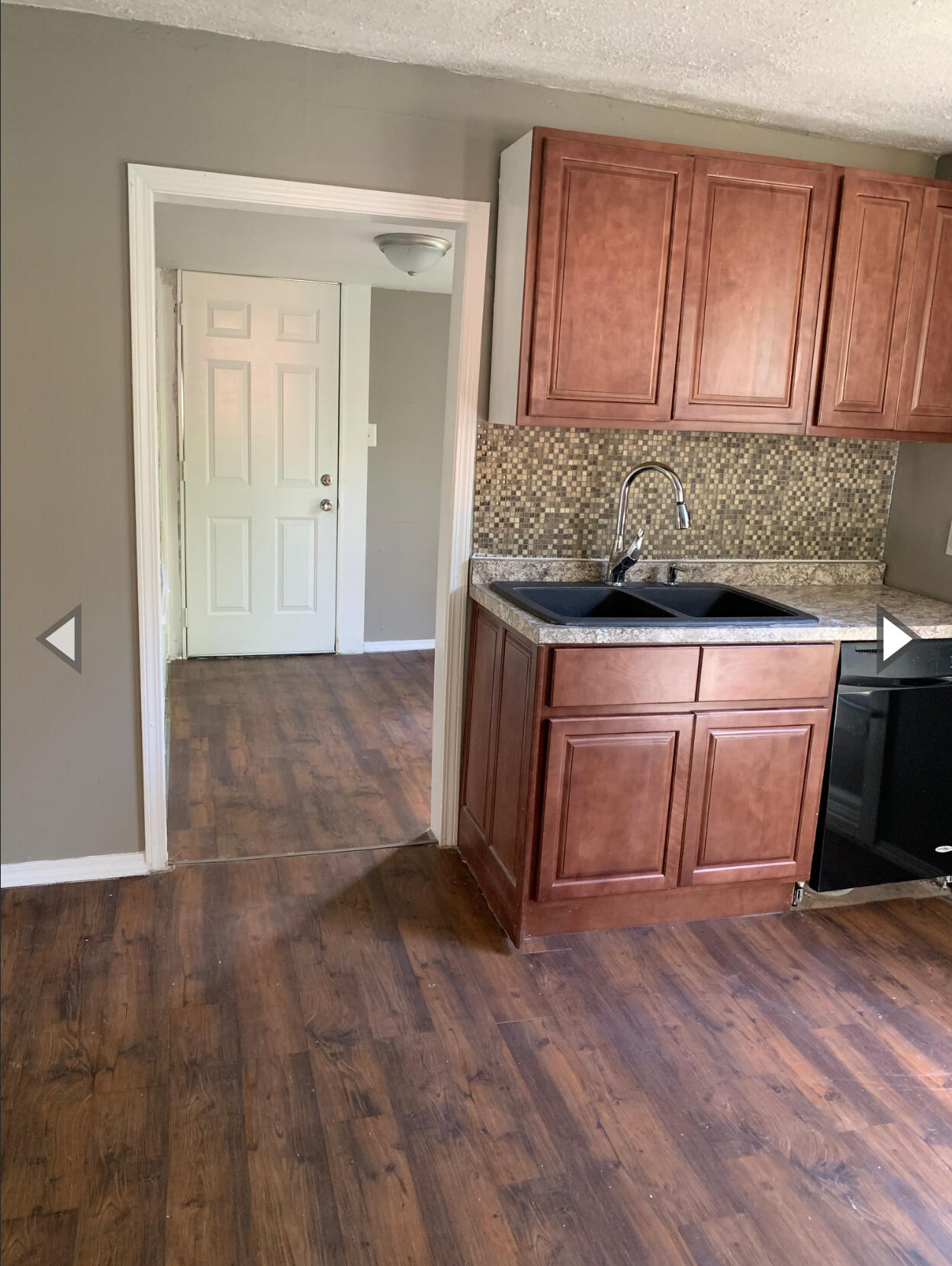 1318 North Douglas Avenue Property Photo 5