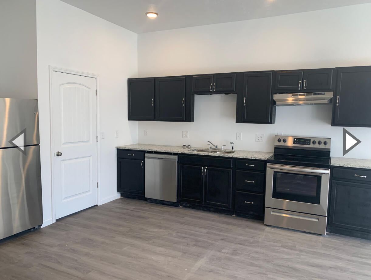 522 South Broadway Avenue Property Photo 3