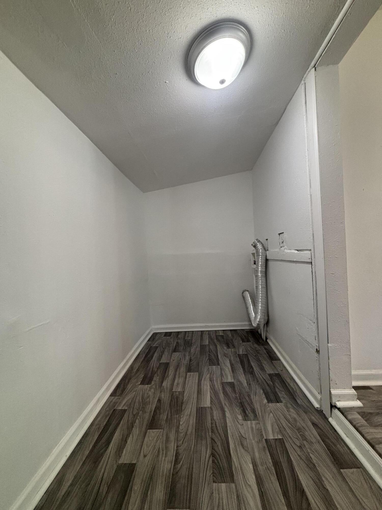 827 East Garfield Street Property Photo 5