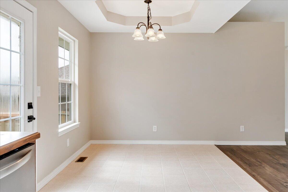 576 South Kings Gate Court Property Photo 12