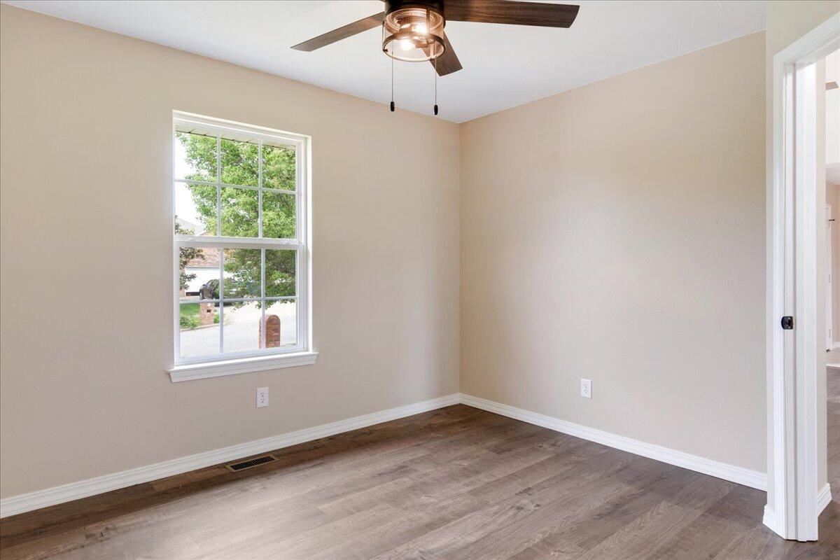 576 South Kings Gate Court Property Photo 13
