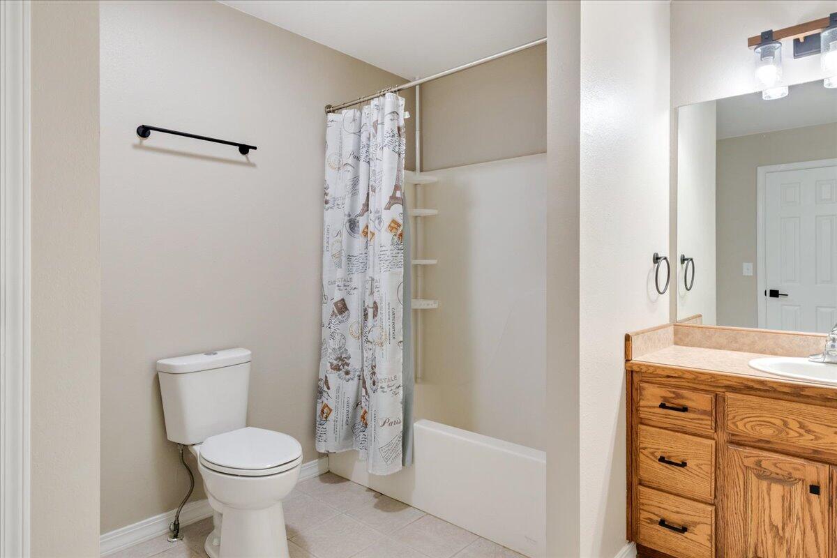576 South Kings Gate Court Property Photo 16