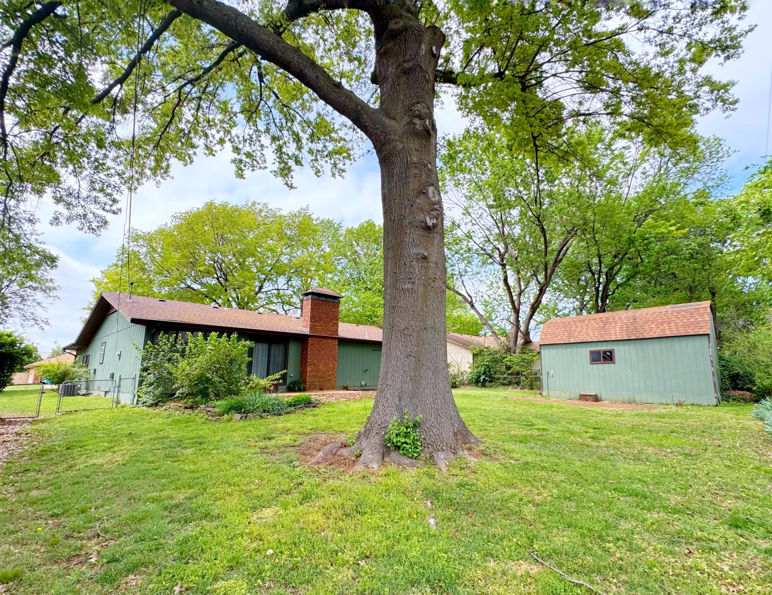 4084 South Eaton Avenue Property Photo 30