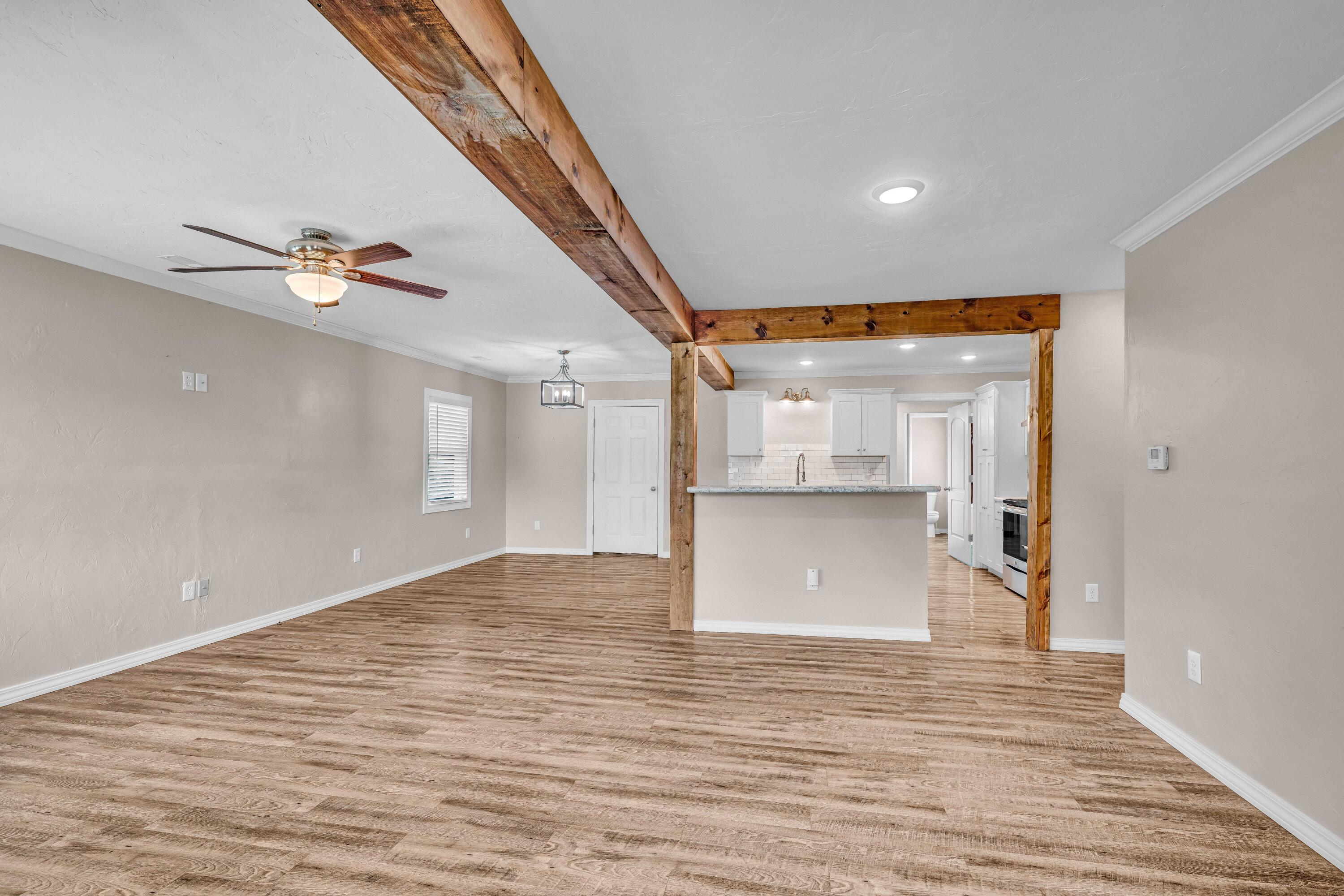 818 North Utah Street Property Photo 11