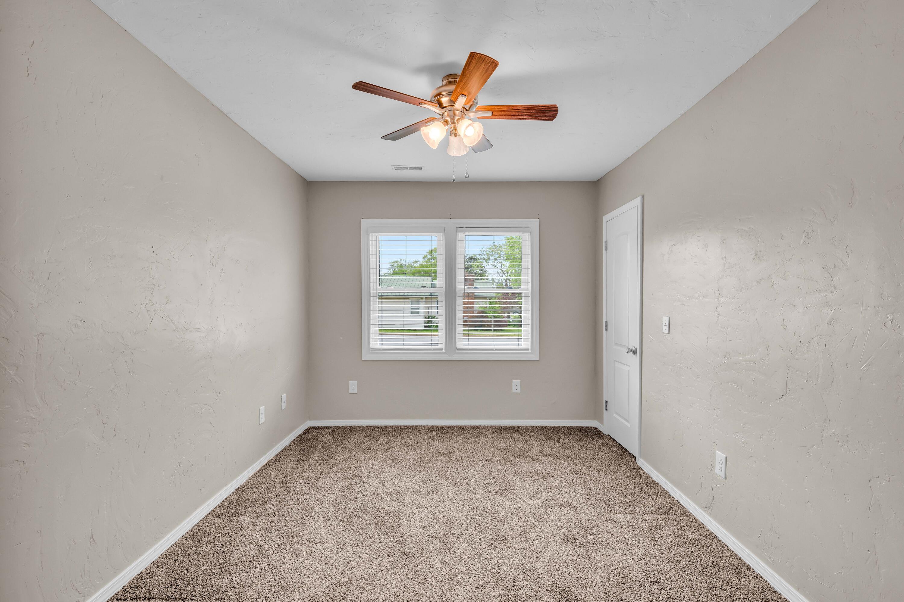 818 North Utah Street Property Photo 28