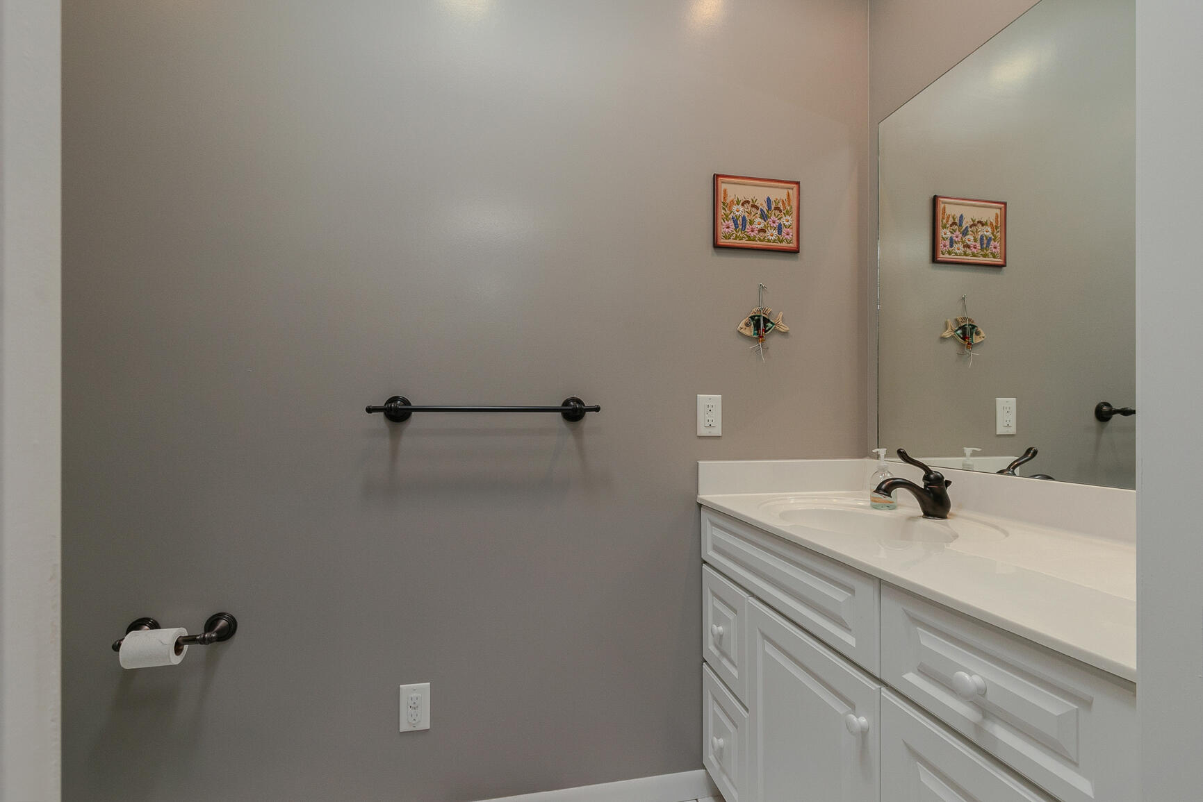 1560 Straight Road Property Photo 26