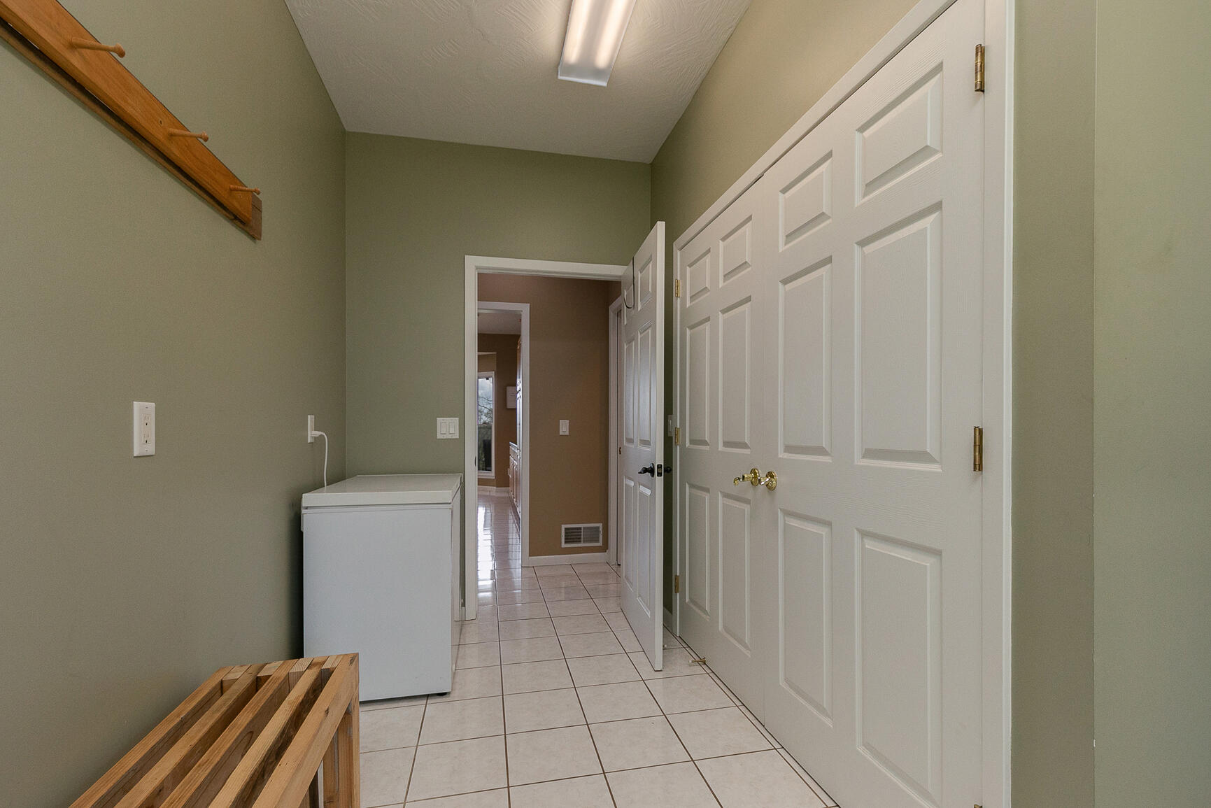 1560 Straight Road Property Photo 30