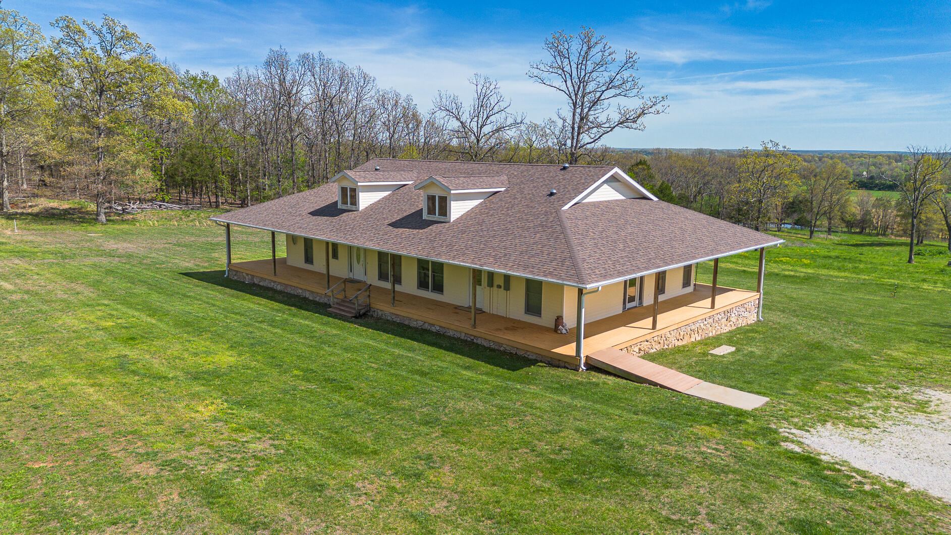 1560 Straight Road Property Photo 47