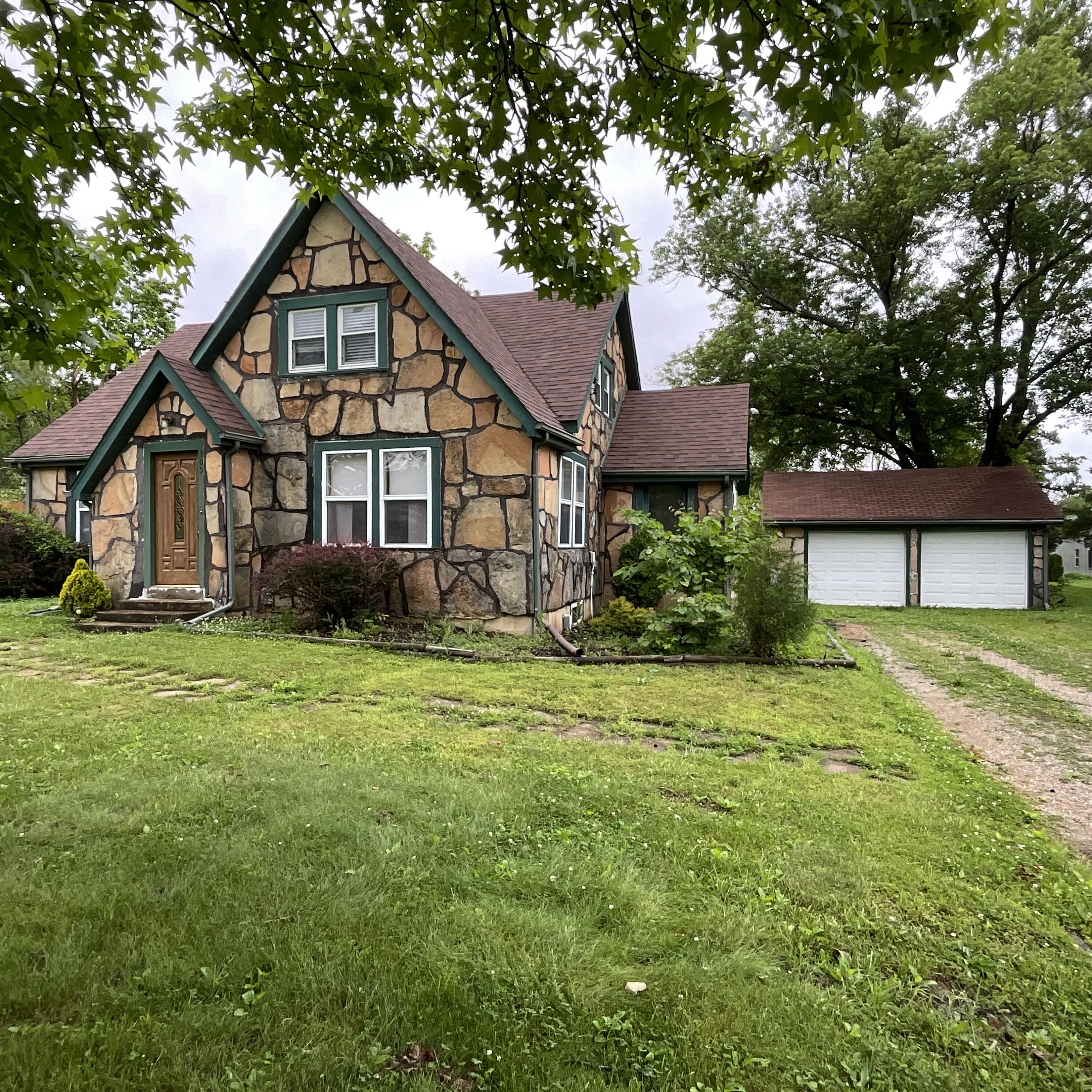 305 Pine Grove Road Property Photo 1